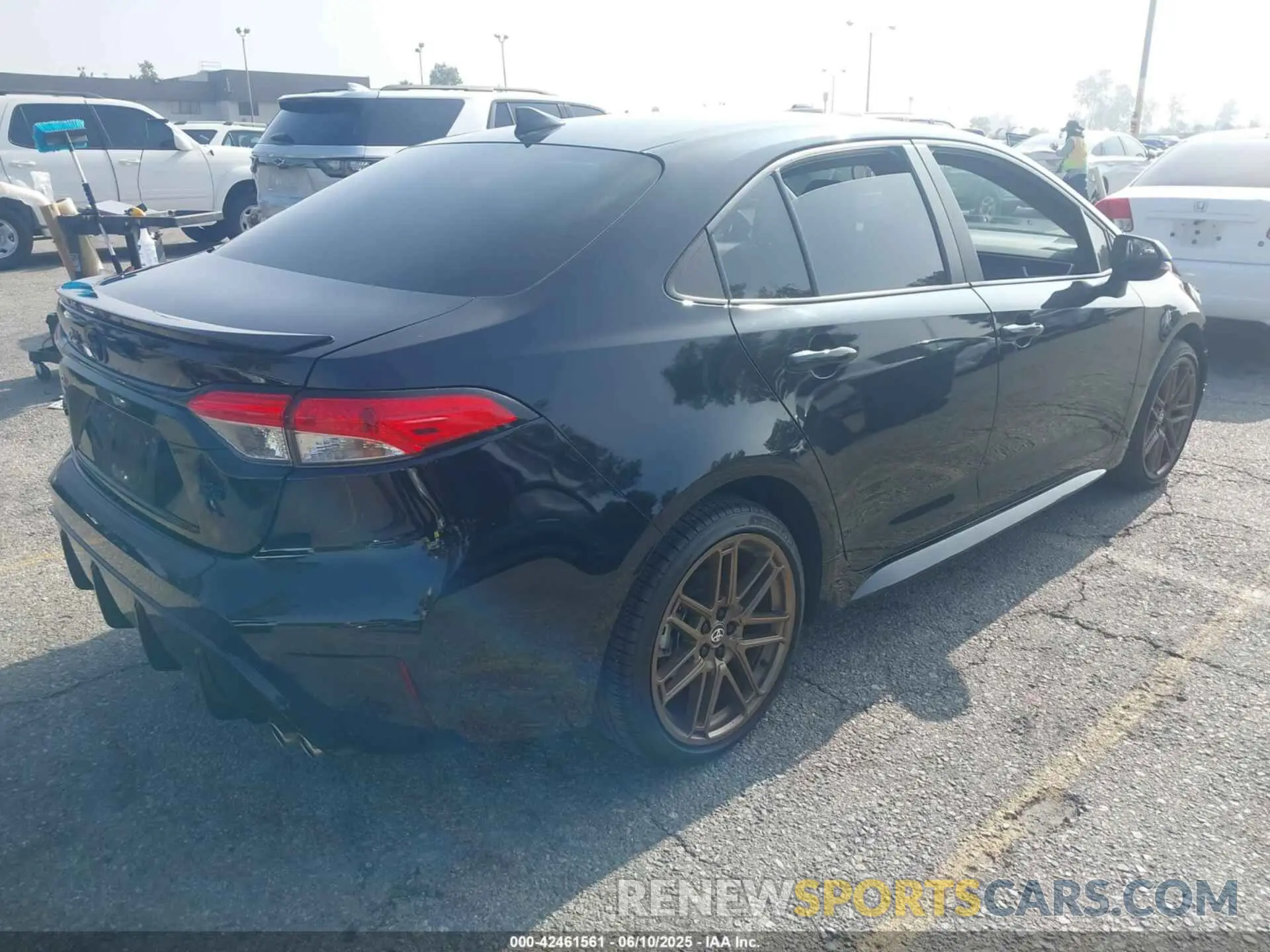 4 Photograph of a damaged car 5YFB4MCE9RP176172 TOYOTA COROLLA 2024