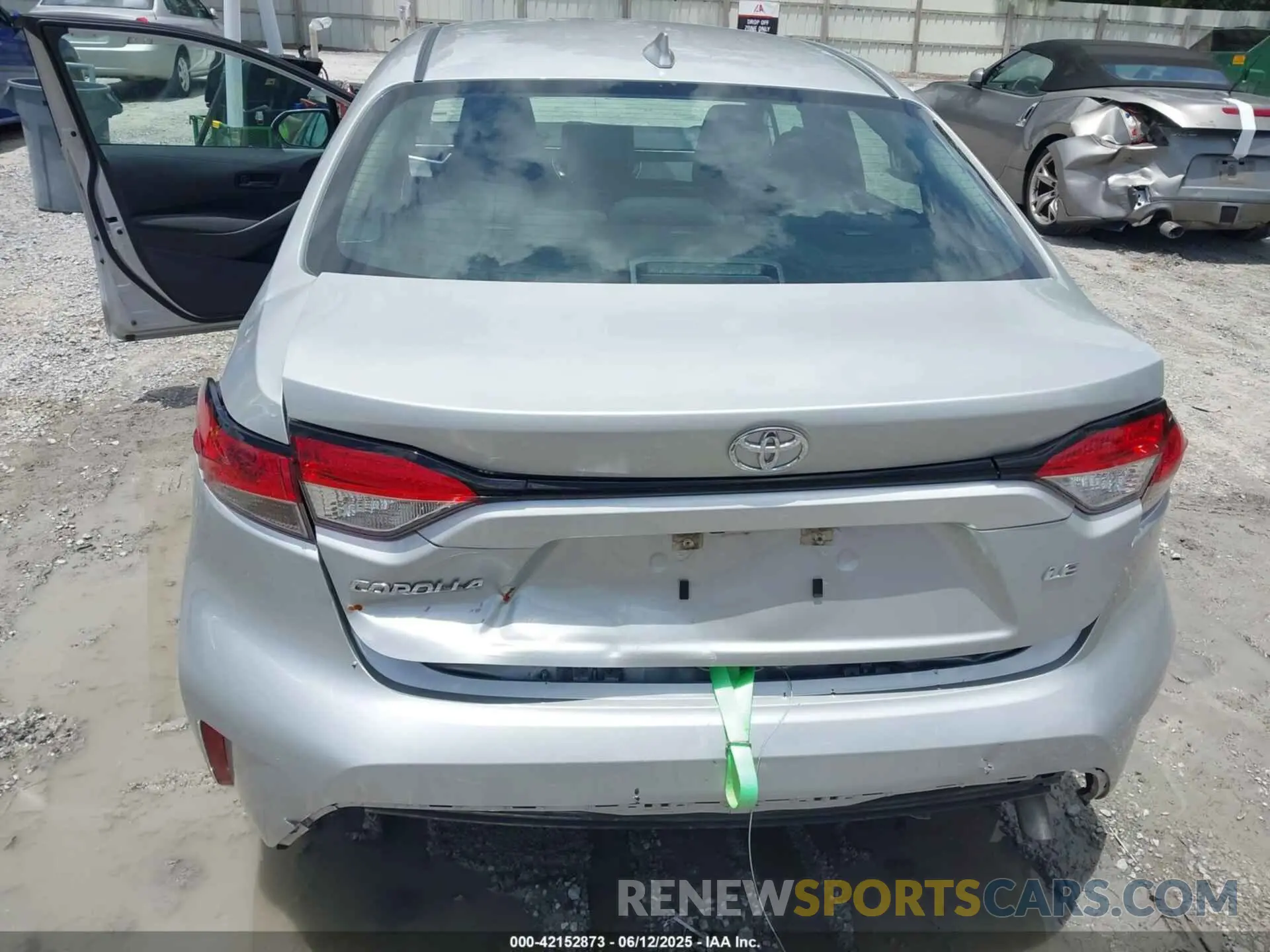 17 Photograph of a damaged car 5YFB4MDE0RP083393 TOYOTA COROLLA 2024