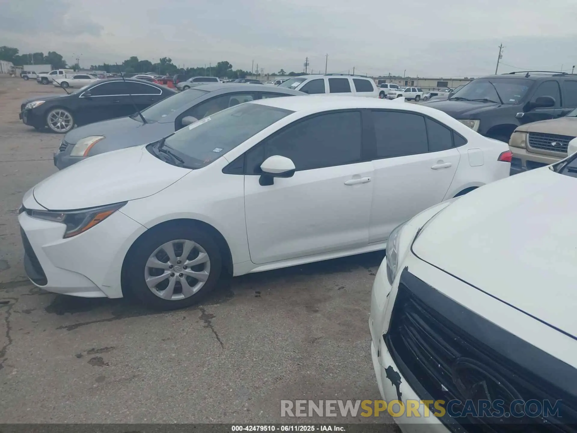 13 Photograph of a damaged car 5YFB4MDE0RP119048 TOYOTA COROLLA 2024