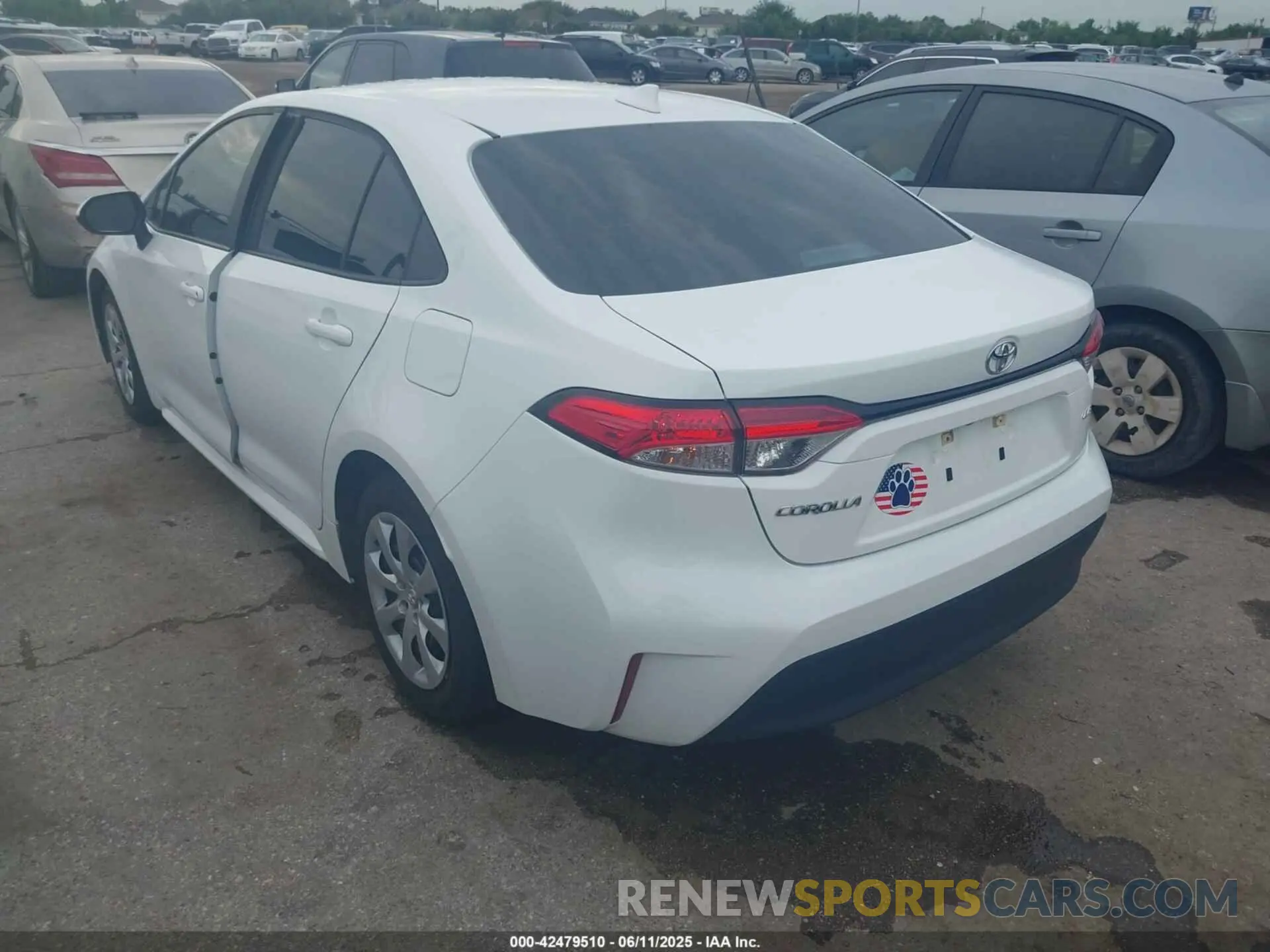 3 Photograph of a damaged car 5YFB4MDE0RP119048 TOYOTA COROLLA 2024