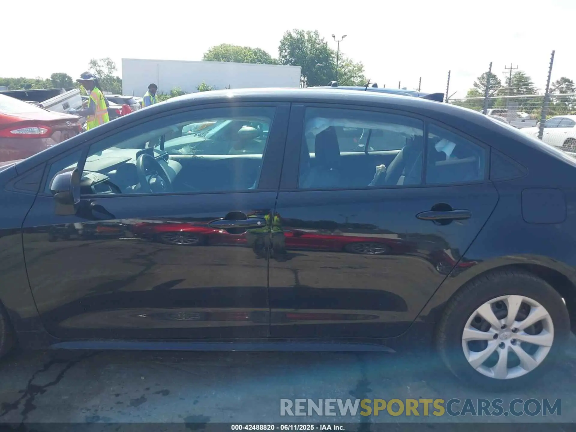 14 Photograph of a damaged car 5YFB4MDE0RP145570 TOYOTA COROLLA 2024