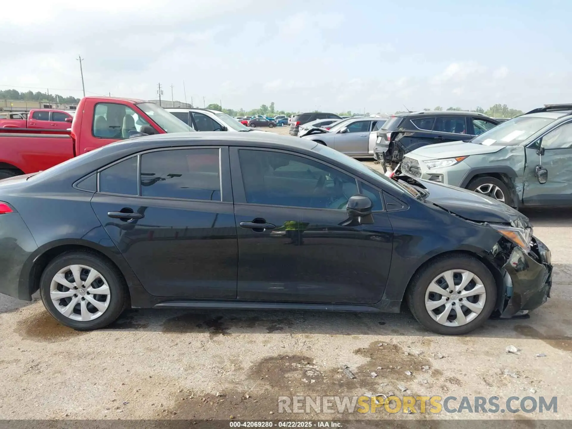 13 Photograph of a damaged car 5YFB4MDE0RP159386 TOYOTA COROLLA 2024