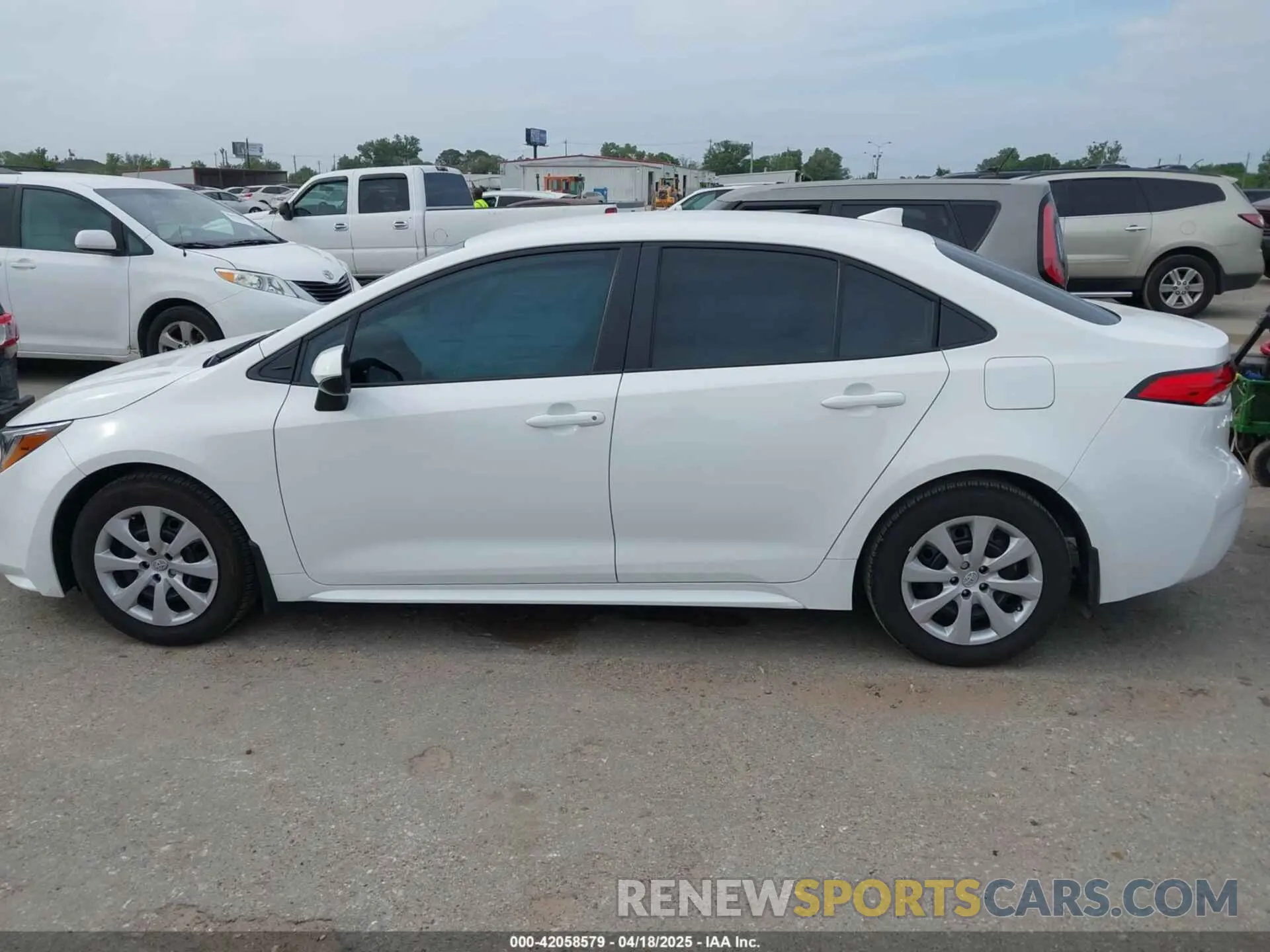 14 Photograph of a damaged car 5YFB4MDE0RP186376 TOYOTA COROLLA 2024