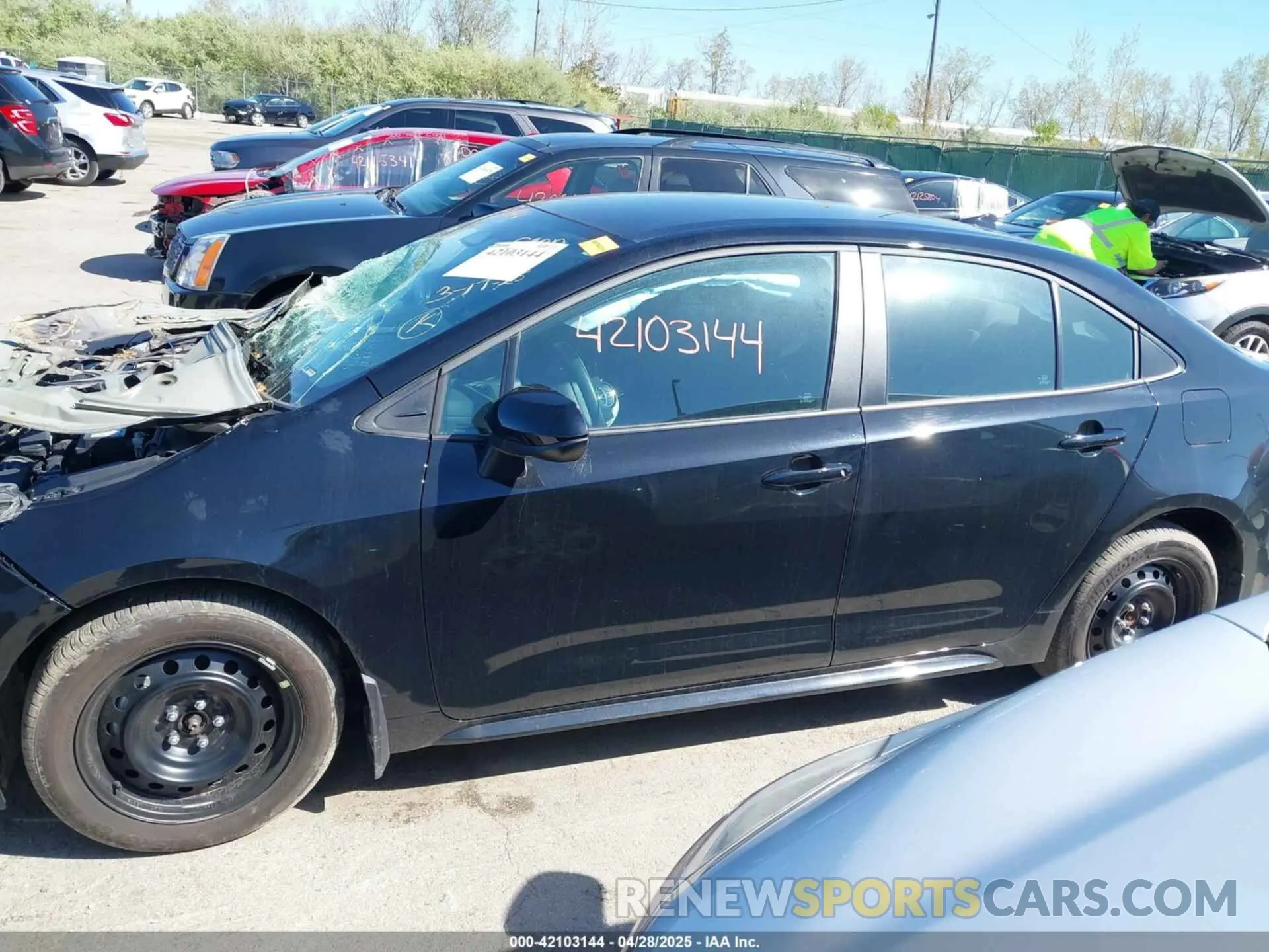 14 Photograph of a damaged car 5YFB4MDE1RP093298 TOYOTA COROLLA 2024