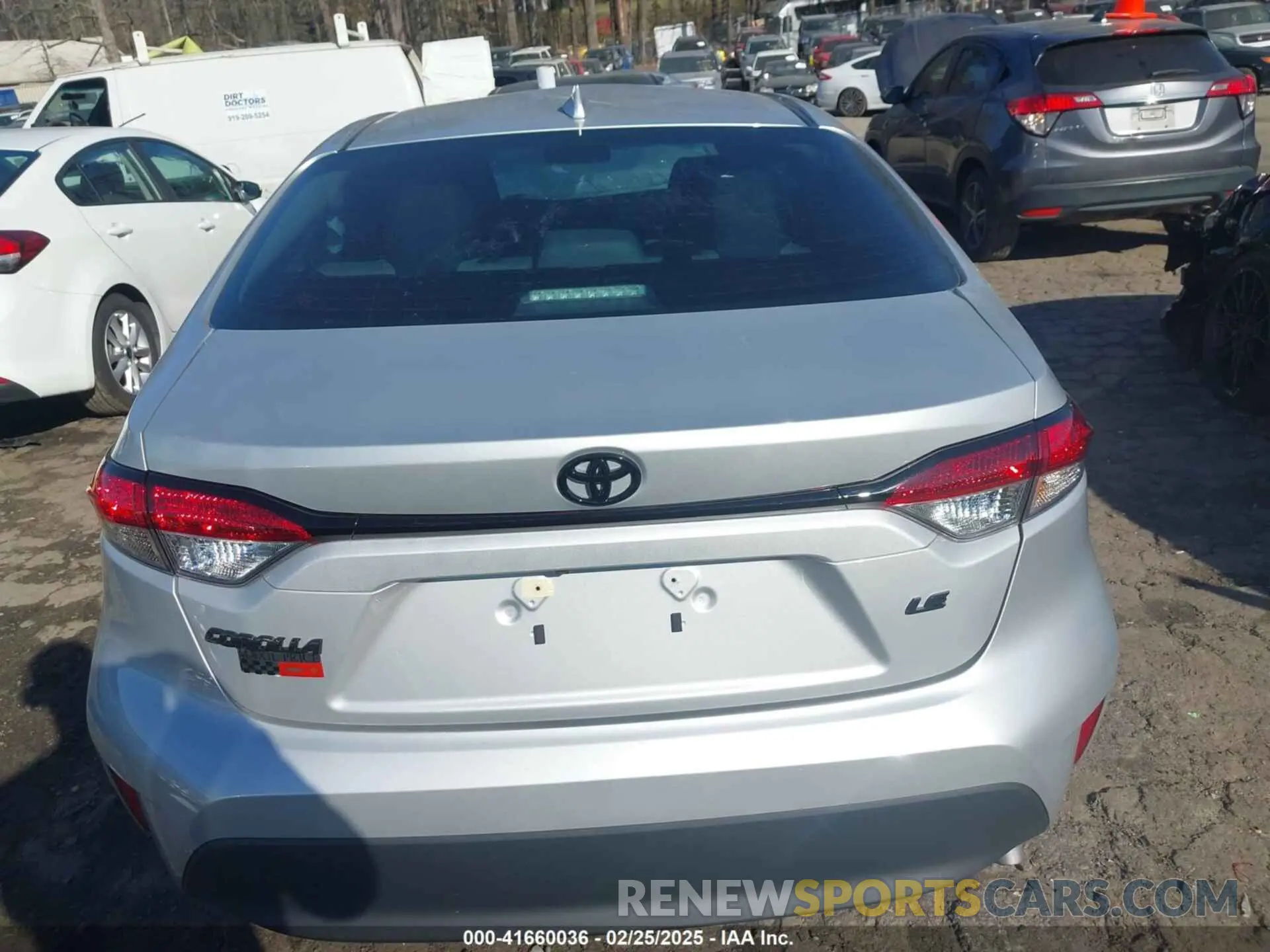 17 Photograph of a damaged car 5YFB4MDE1RP151216 TOYOTA COROLLA 2024