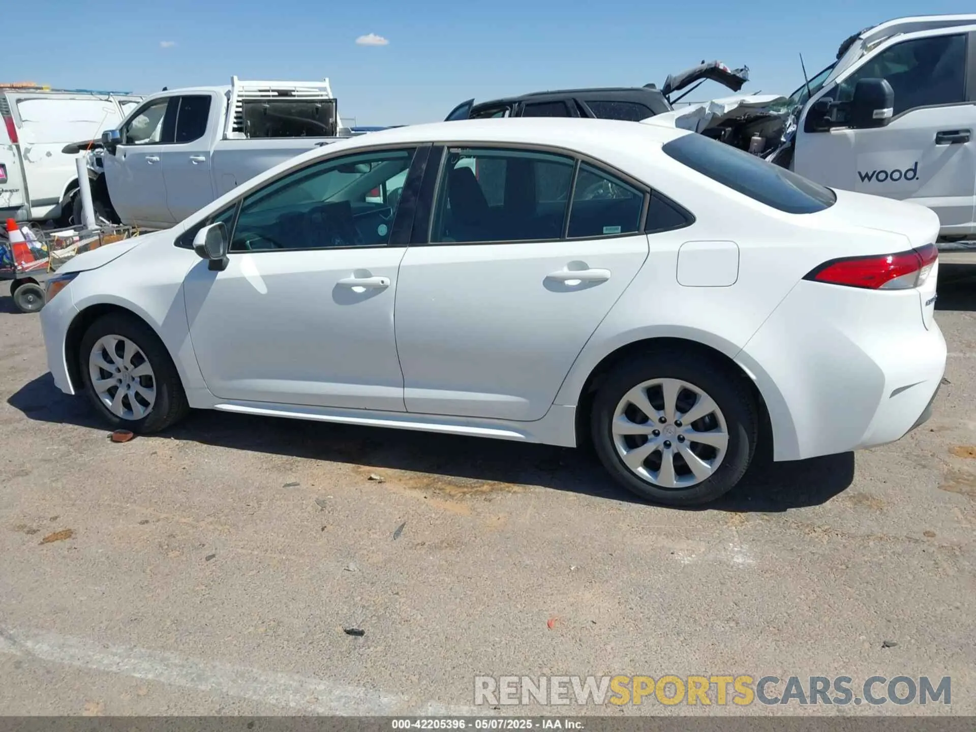 14 Photograph of a damaged car 5YFB4MDE1RP153774 TOYOTA COROLLA 2024