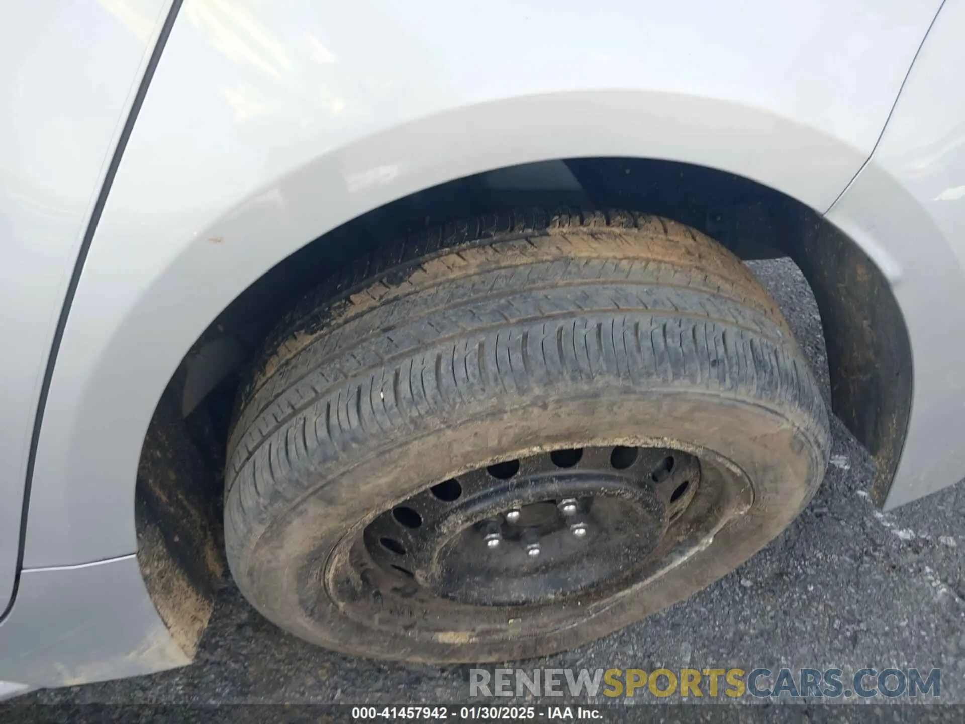 18 Photograph of a damaged car 5YFB4MDE1RP185060 TOYOTA COROLLA 2024