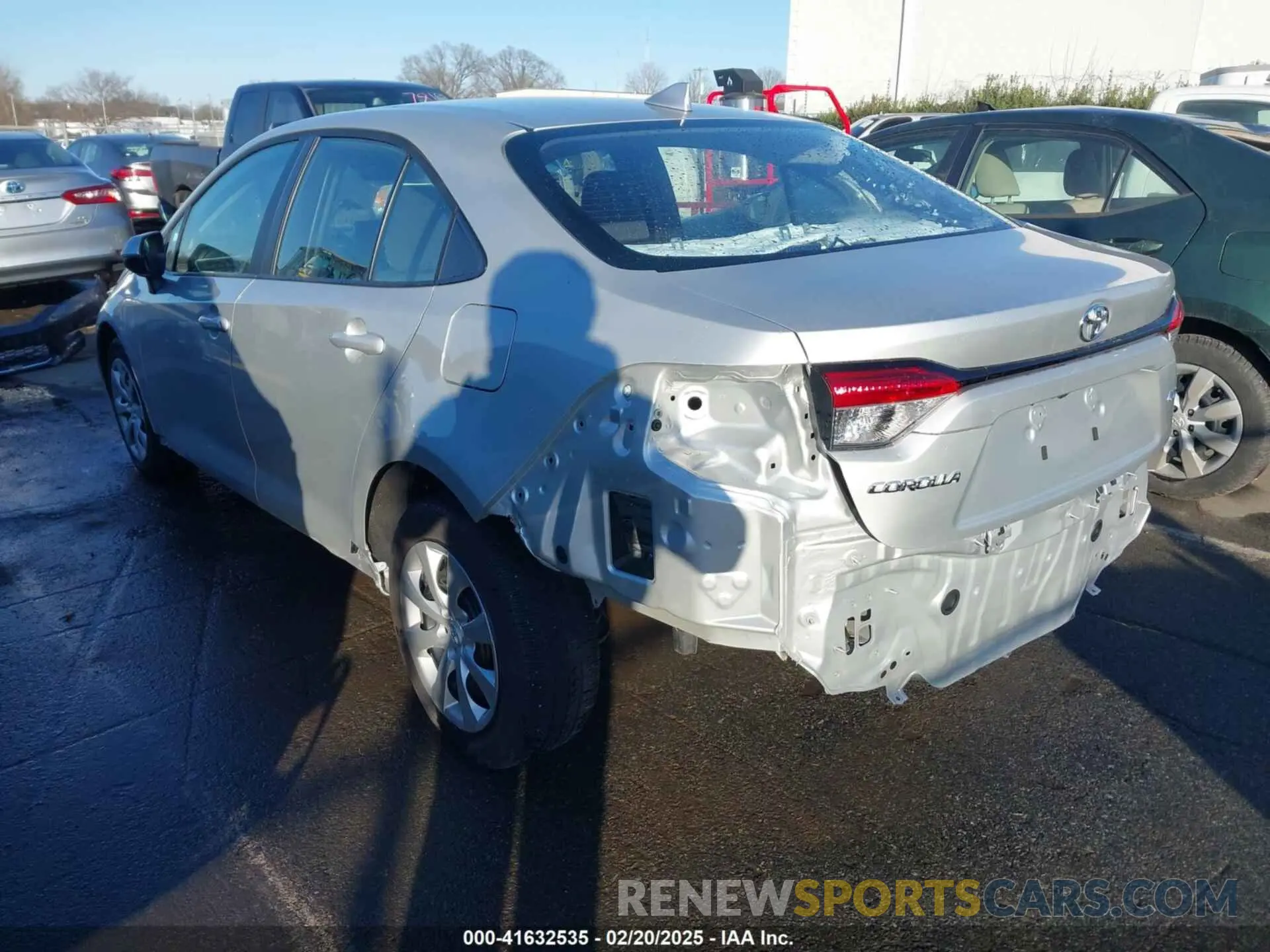 3 Photograph of a damaged car 5YFB4MDE1RP203573 TOYOTA COROLLA 2024