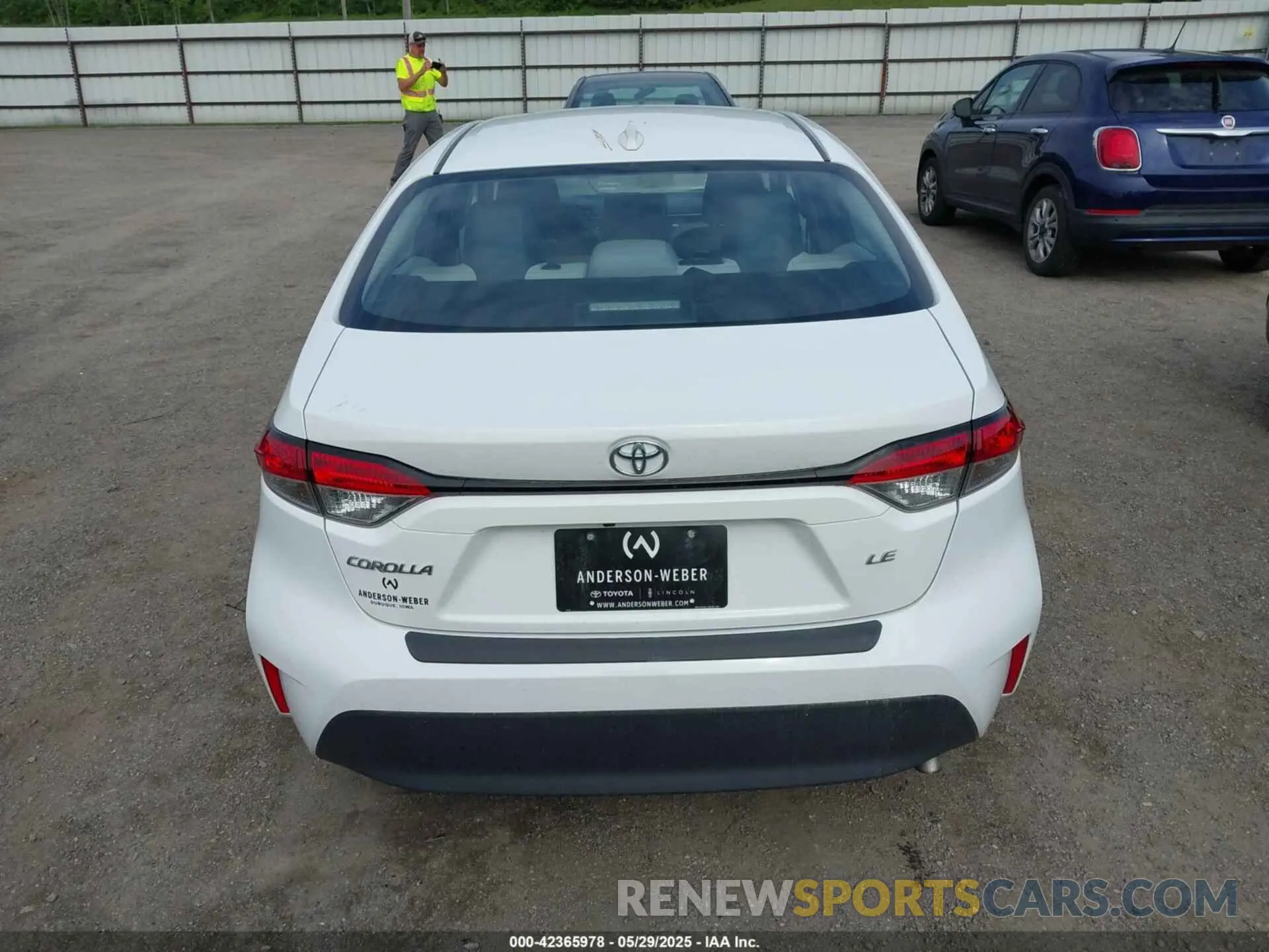 16 Photograph of a damaged car 5YFB4MDE1RP206859 TOYOTA COROLLA 2024
