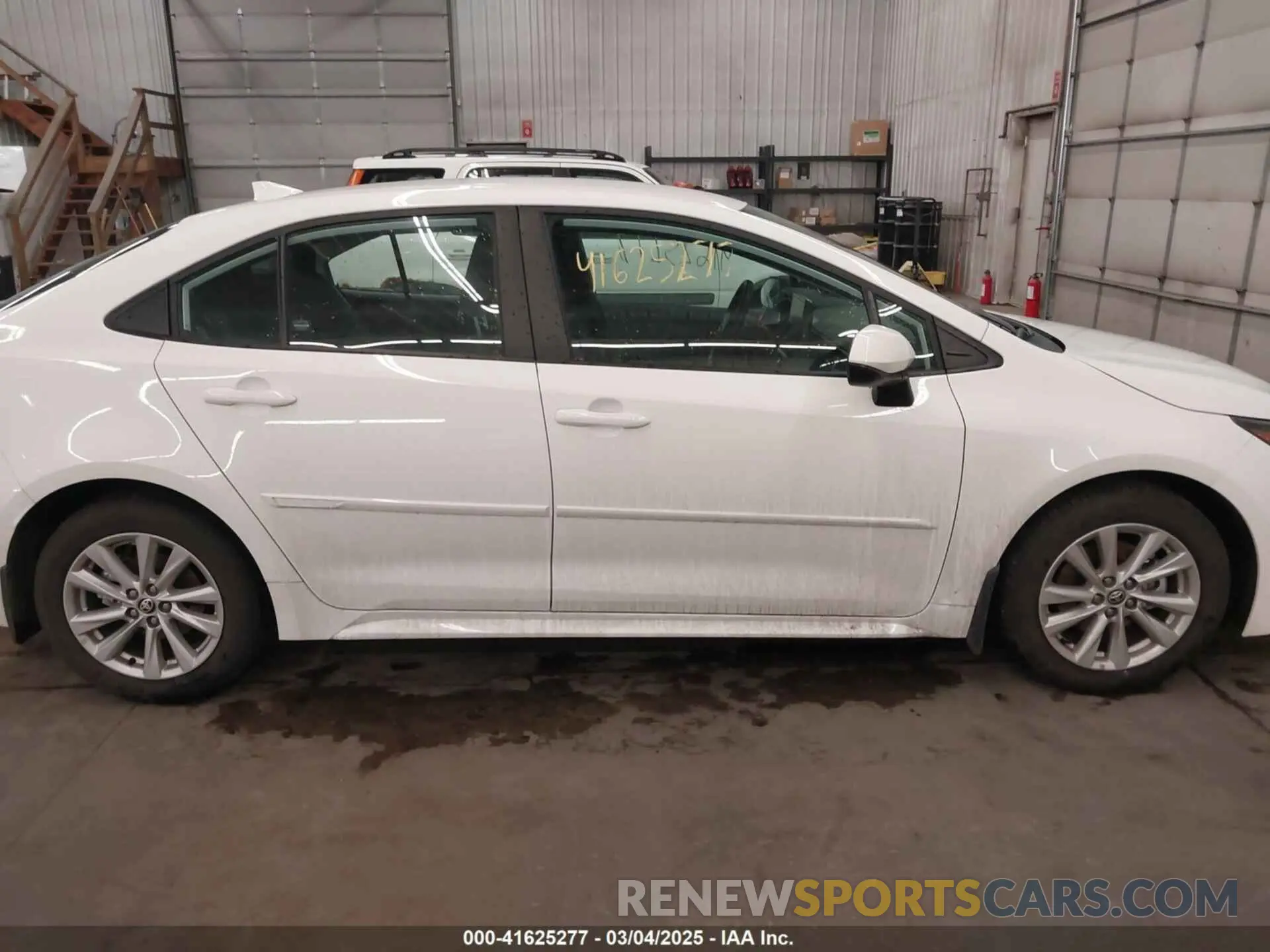14 Photograph of a damaged car 5YFB4MDE1RP213407 TOYOTA COROLLA 2024