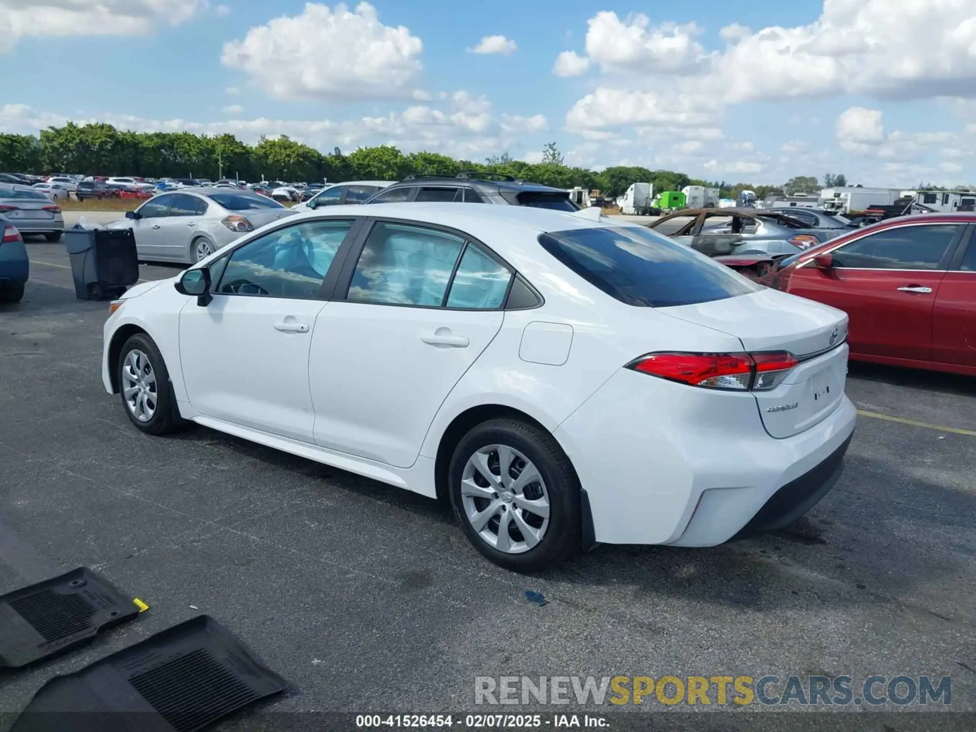 3 Photograph of a damaged car 5YFB4MDE1RP225783 TOYOTA COROLLA 2024