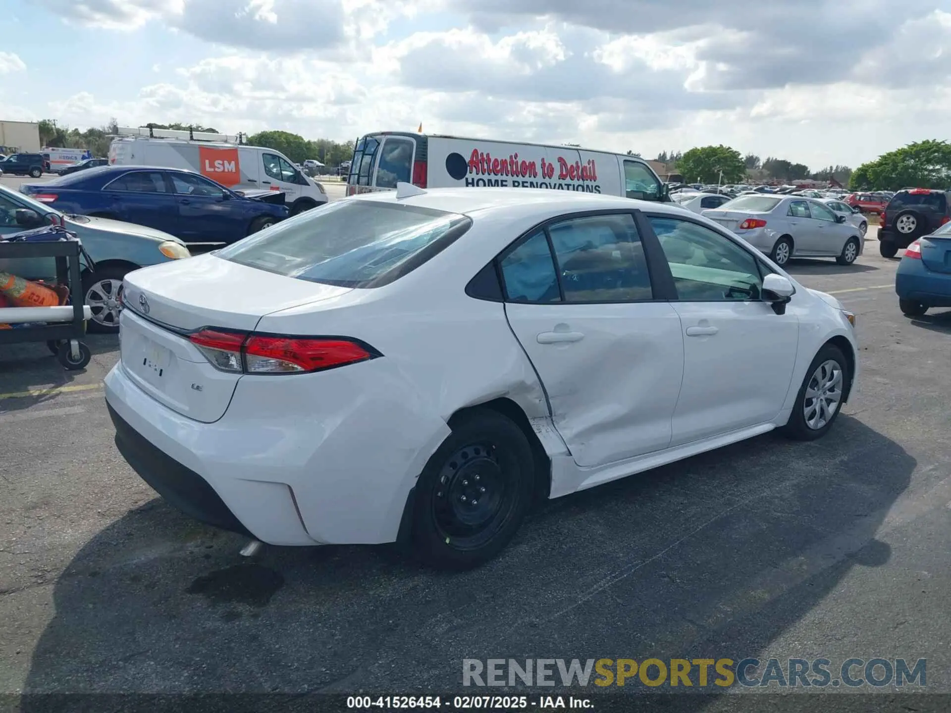 4 Photograph of a damaged car 5YFB4MDE1RP225783 TOYOTA COROLLA 2024