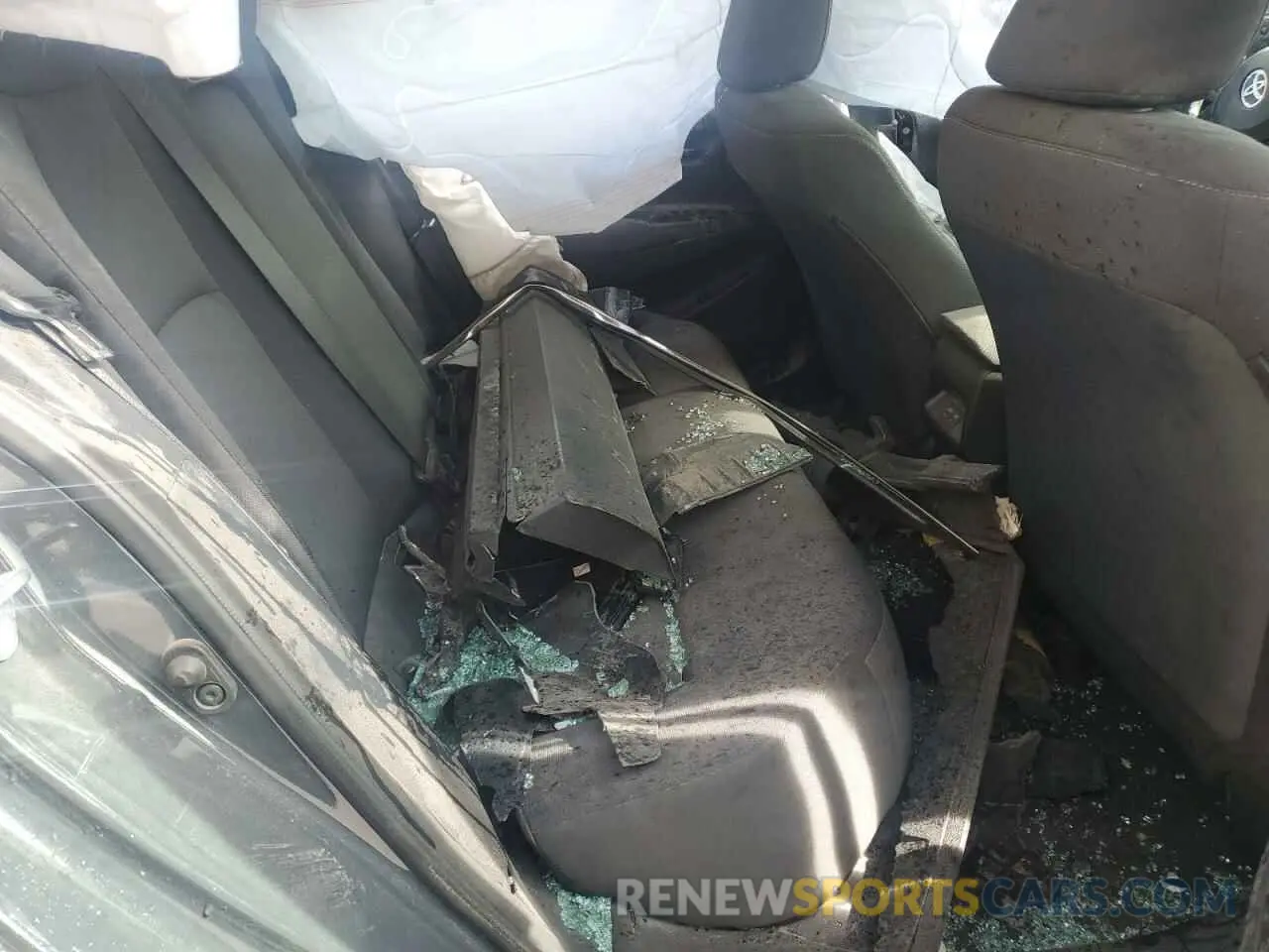 10 Photograph of a damaged car 5YFB4MDE2RP087395 TOYOTA COROLLA 2024