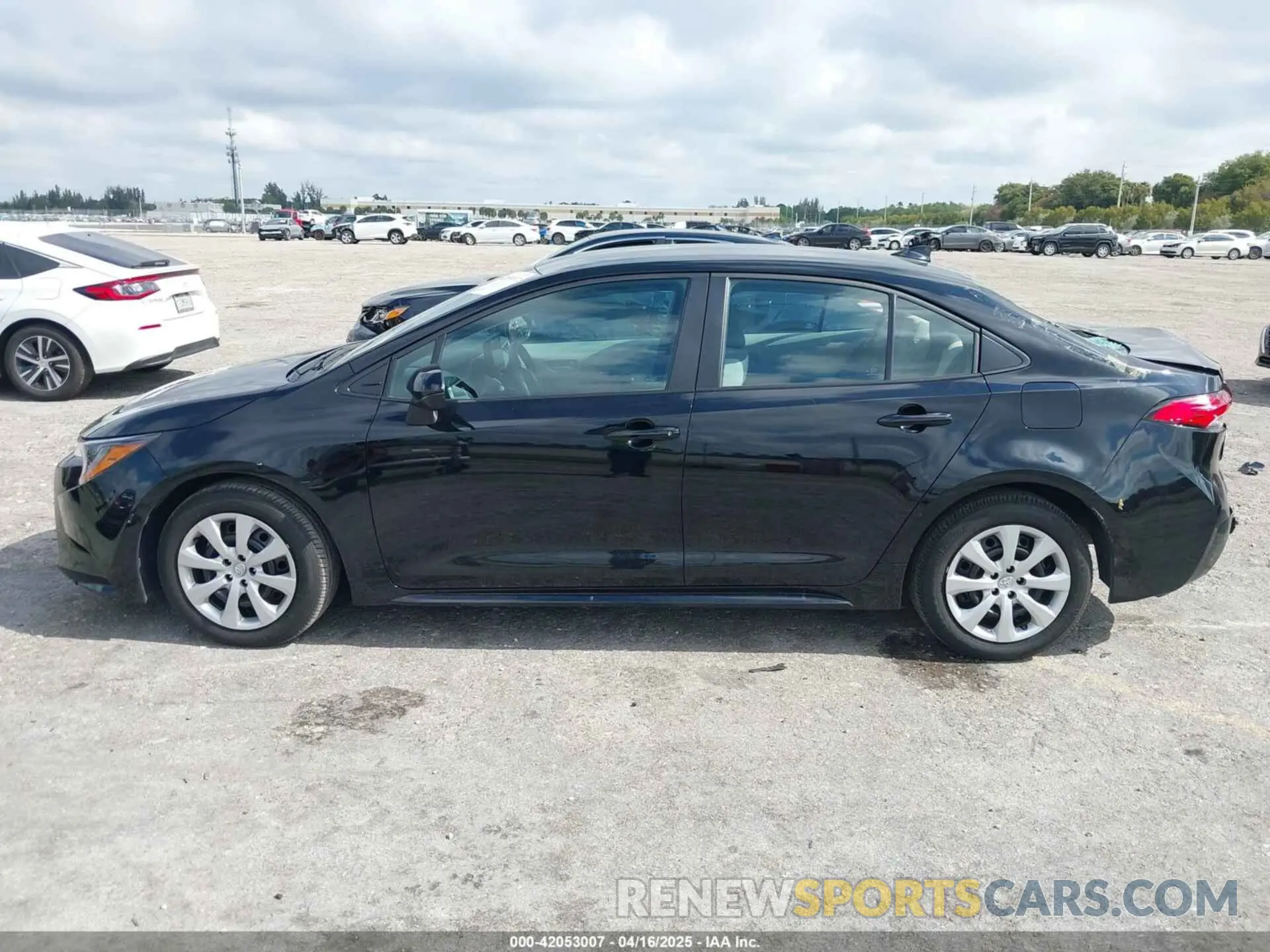 15 Photograph of a damaged car 5YFB4MDE2RP093794 TOYOTA COROLLA 2024