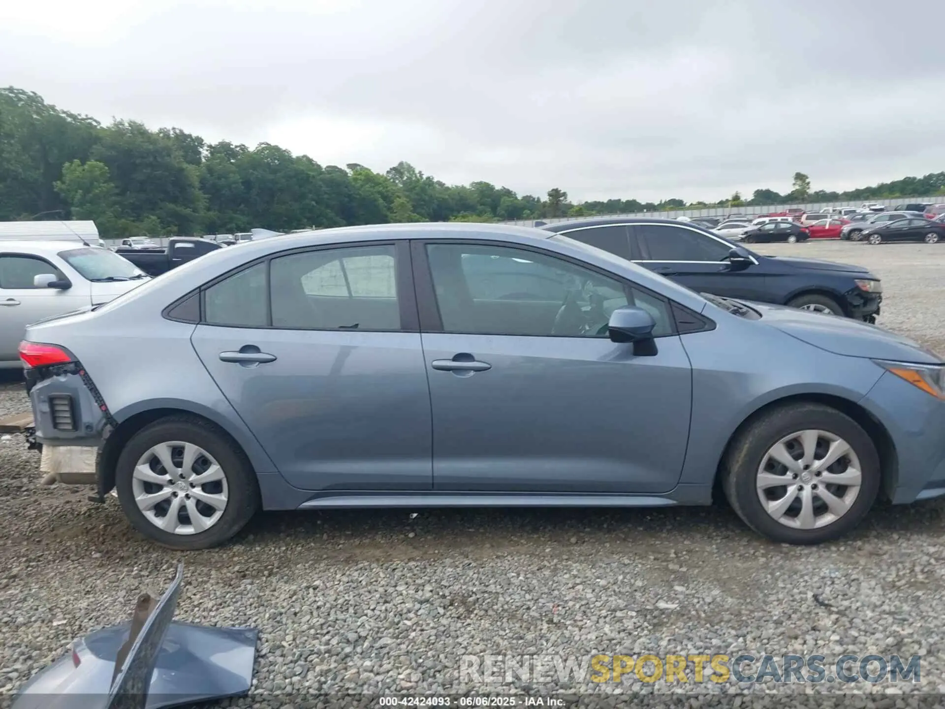 14 Photograph of a damaged car 5YFB4MDE2RP113607 TOYOTA COROLLA 2024
