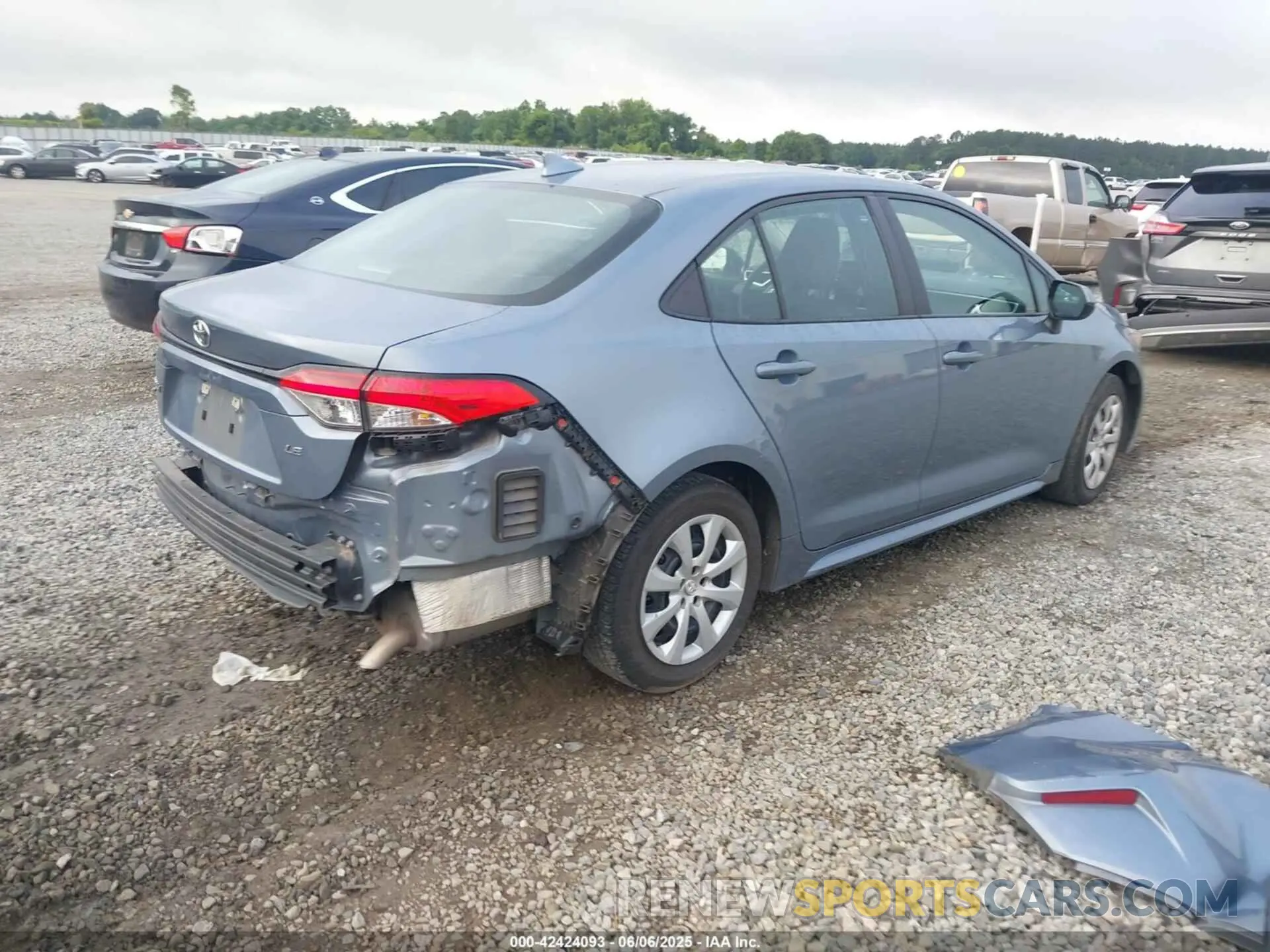 4 Photograph of a damaged car 5YFB4MDE2RP113607 TOYOTA COROLLA 2024