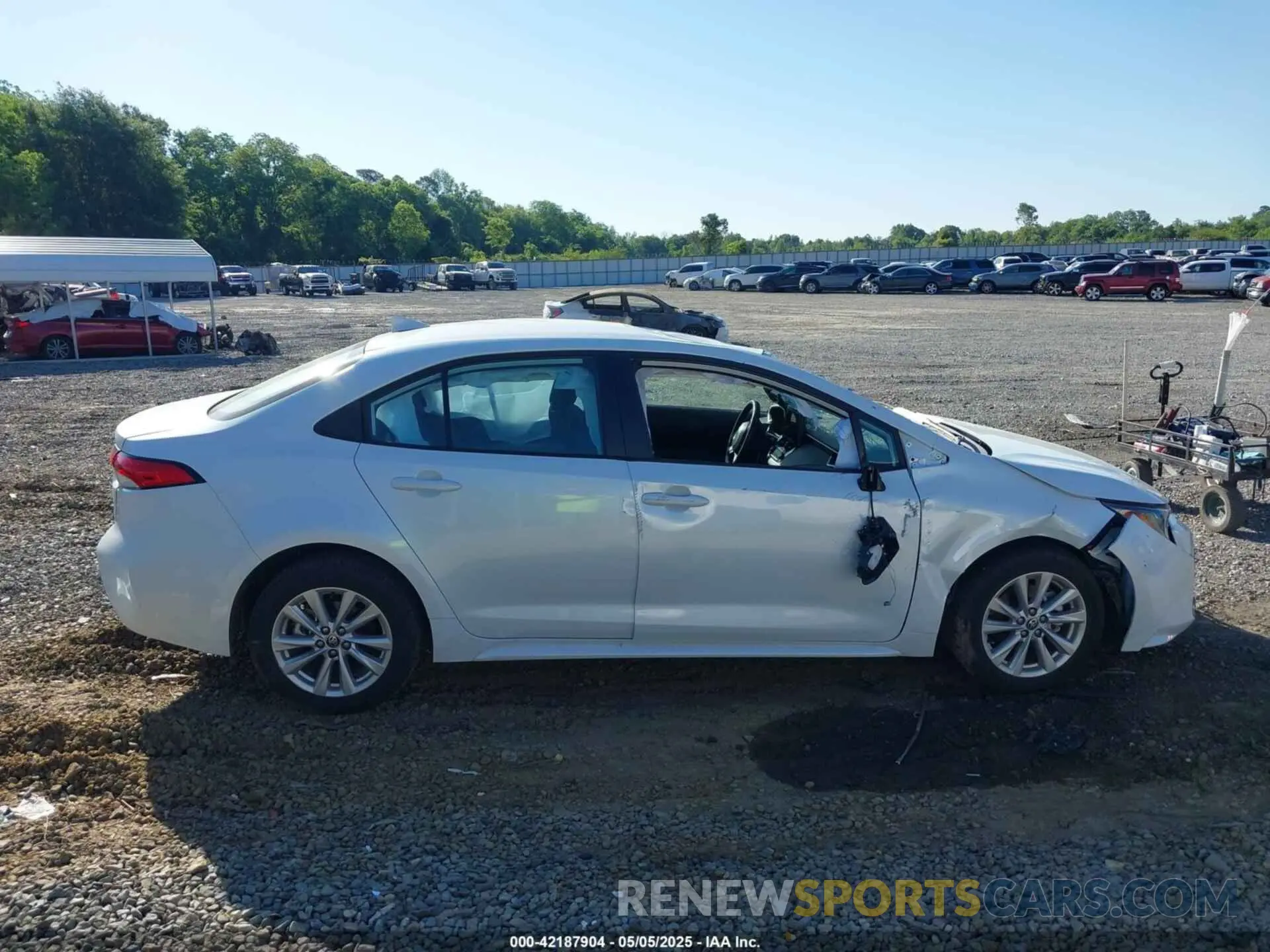 14 Photograph of a damaged car 5YFB4MDE2RP152441 TOYOTA COROLLA 2024