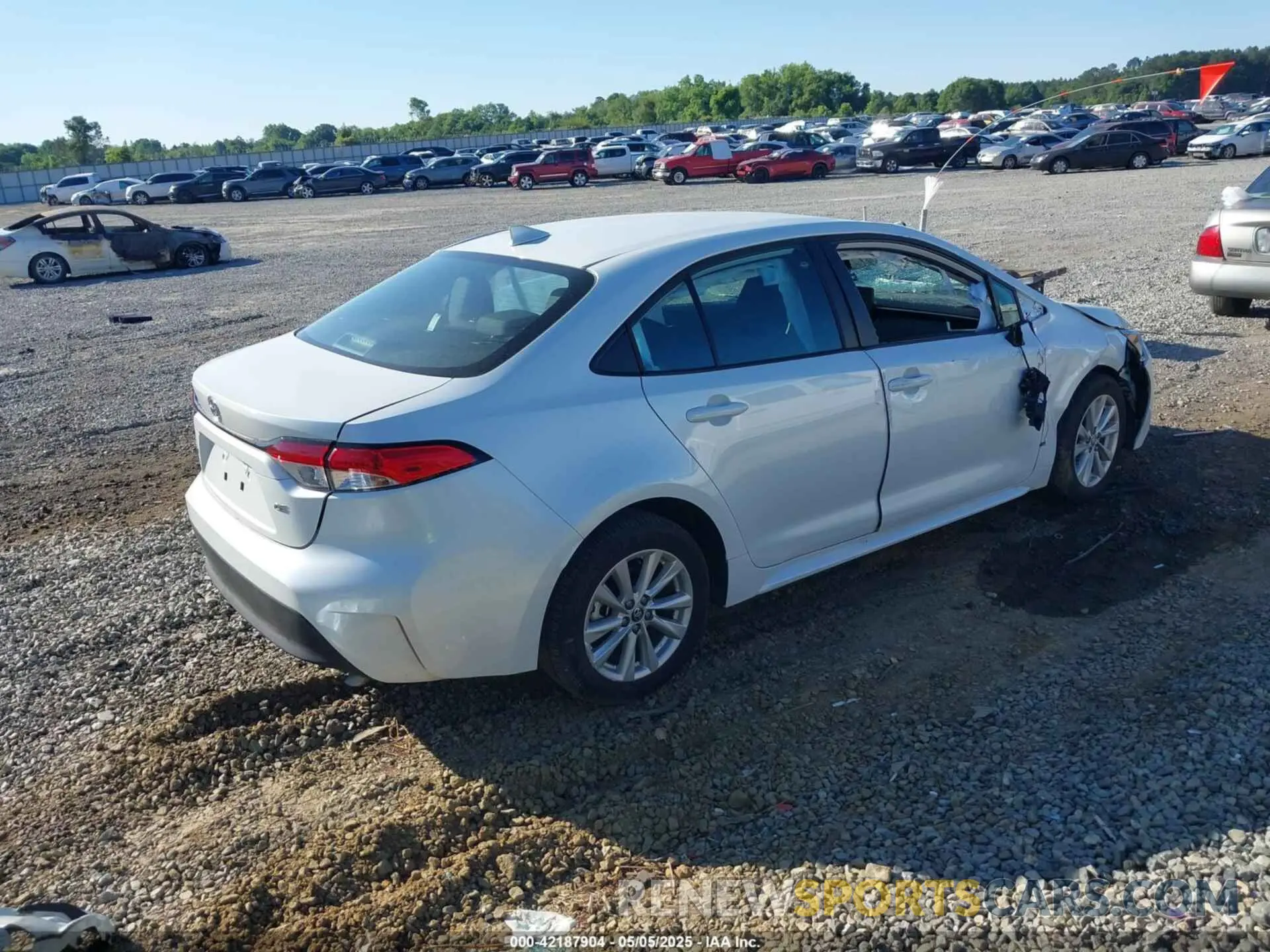 4 Photograph of a damaged car 5YFB4MDE2RP152441 TOYOTA COROLLA 2024