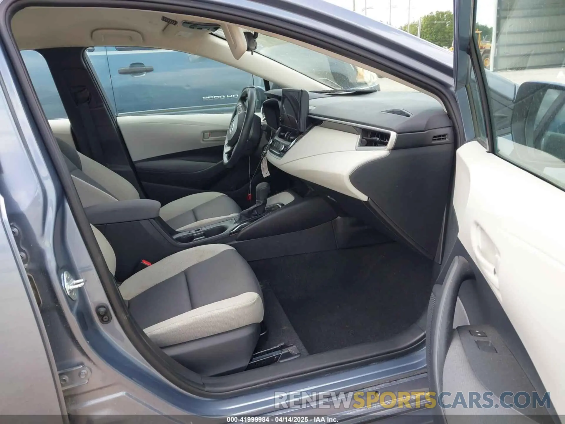 5 Photograph of a damaged car 5YFB4MDE2RP171586 TOYOTA COROLLA 2024