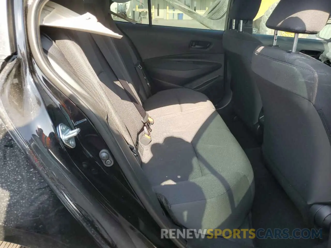 10 Photograph of a damaged car 5YFB4MDE2RP187870 TOYOTA COROLLA 2024