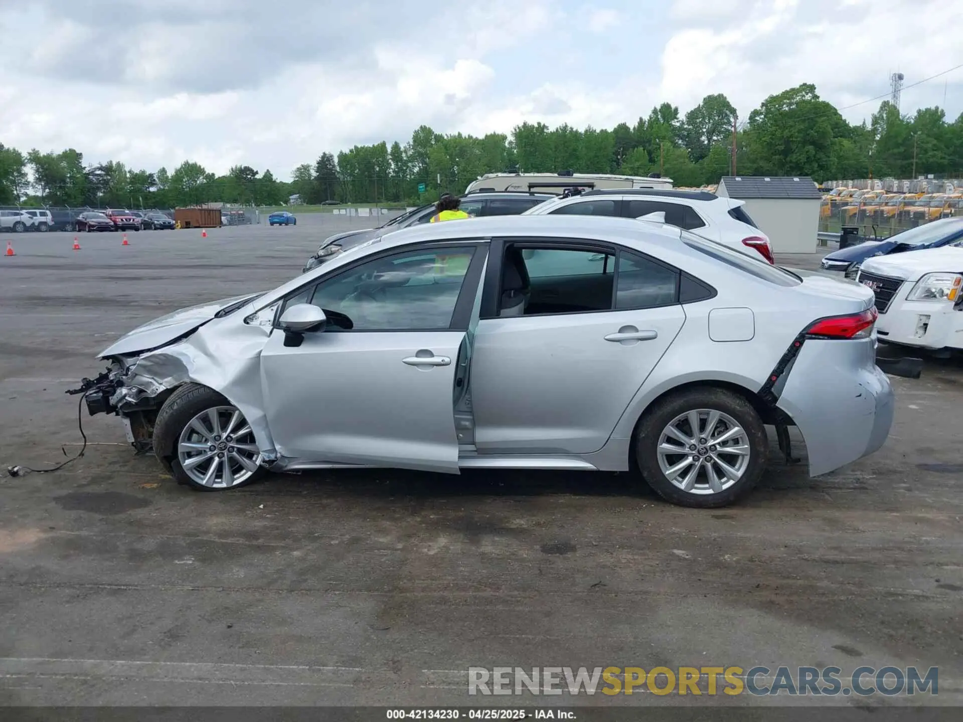 12 Photograph of a damaged car 5YFB4MDE3RP092783 TOYOTA COROLLA 2024