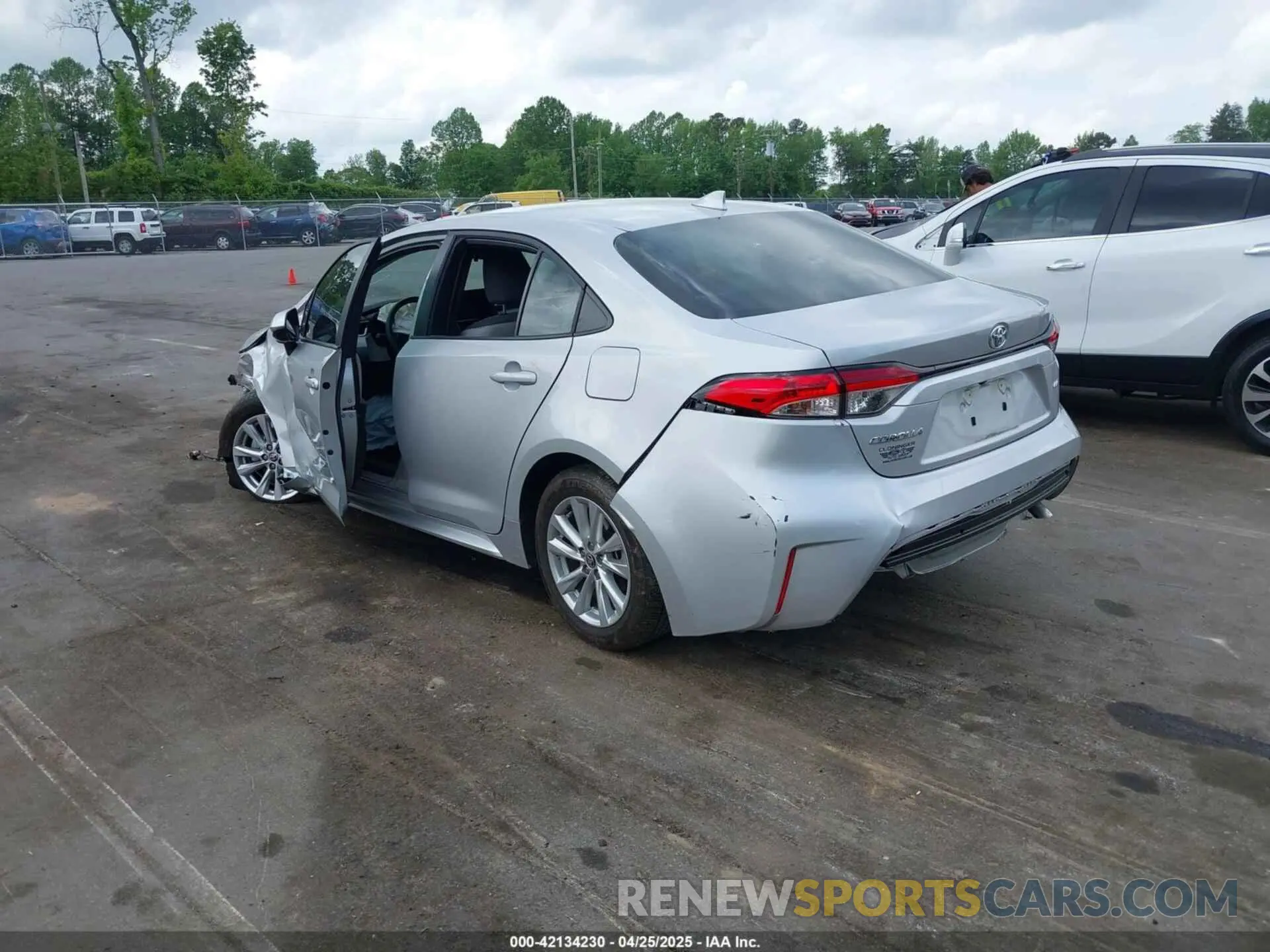 3 Photograph of a damaged car 5YFB4MDE3RP092783 TOYOTA COROLLA 2024