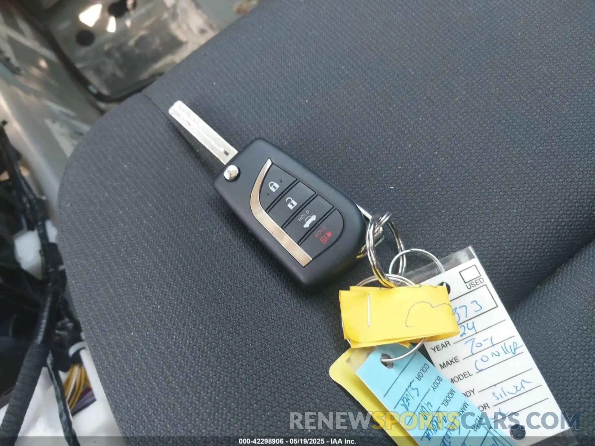 11 Photograph of a damaged car 5YFB4MDE3RP105998 TOYOTA COROLLA 2024