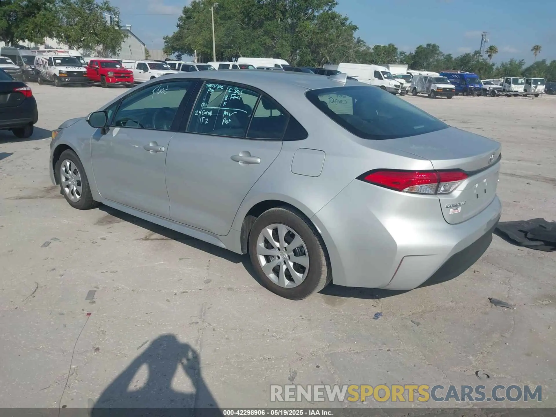 3 Photograph of a damaged car 5YFB4MDE3RP105998 TOYOTA COROLLA 2024