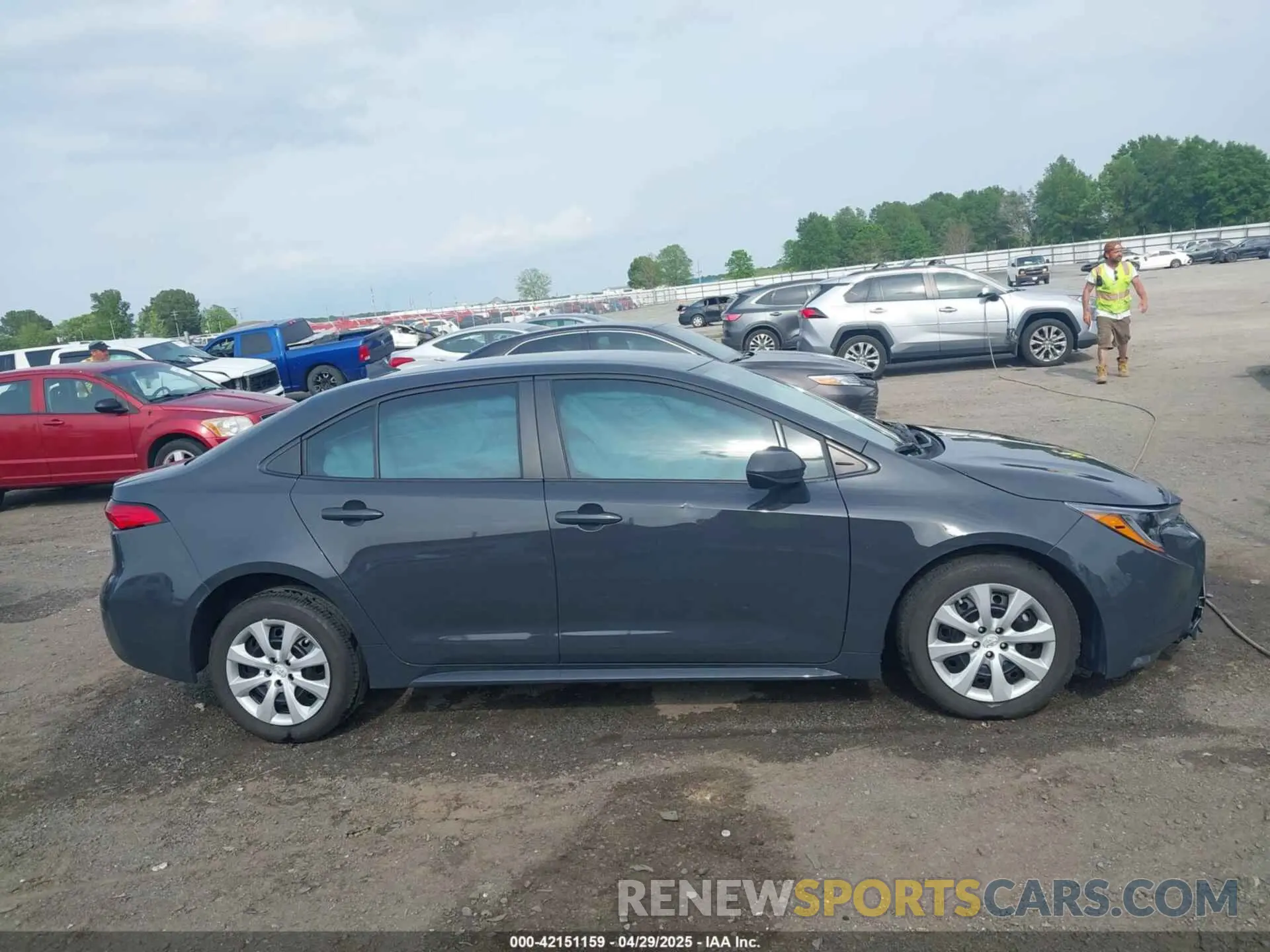 13 Photograph of a damaged car 5YFB4MDE3RP109873 TOYOTA COROLLA 2024