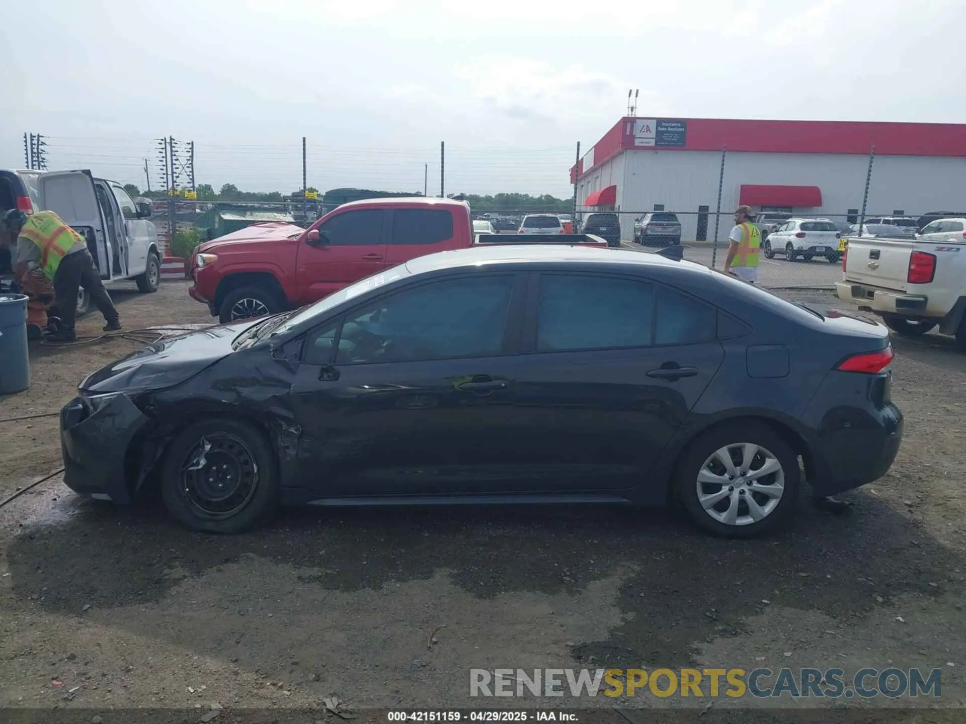 14 Photograph of a damaged car 5YFB4MDE3RP109873 TOYOTA COROLLA 2024