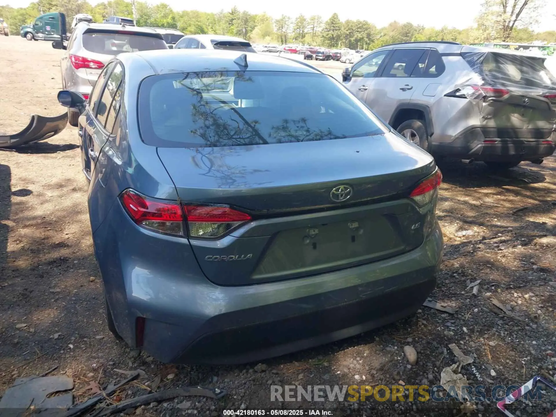 16 Photograph of a damaged car 5YFB4MDE3RP137186 TOYOTA COROLLA 2024