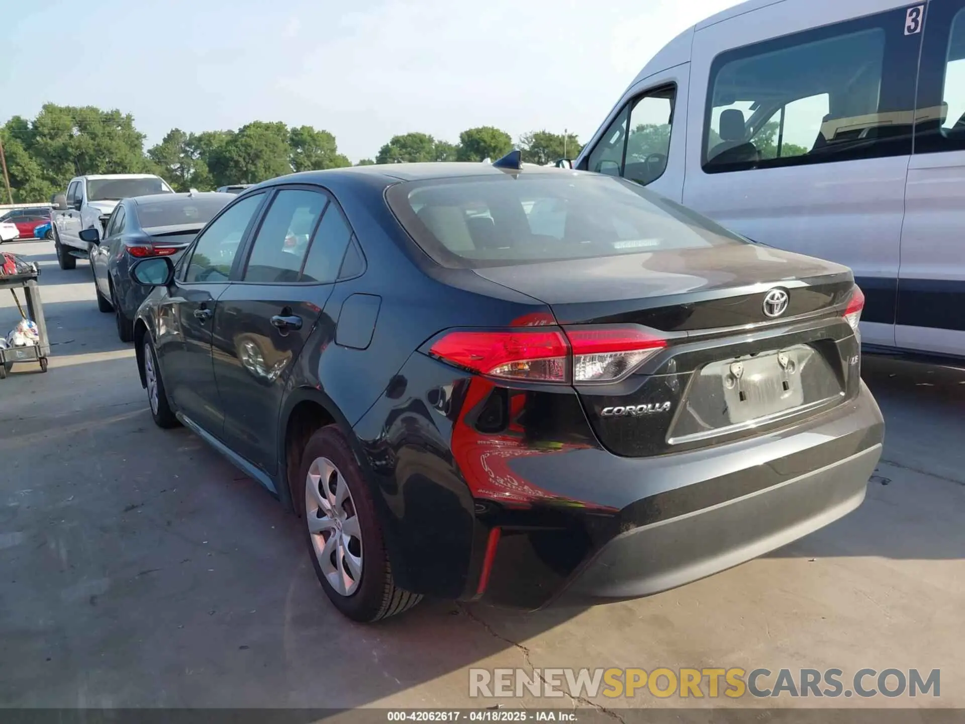 14 Photograph of a damaged car 5YFB4MDE3RP148186 TOYOTA COROLLA 2024