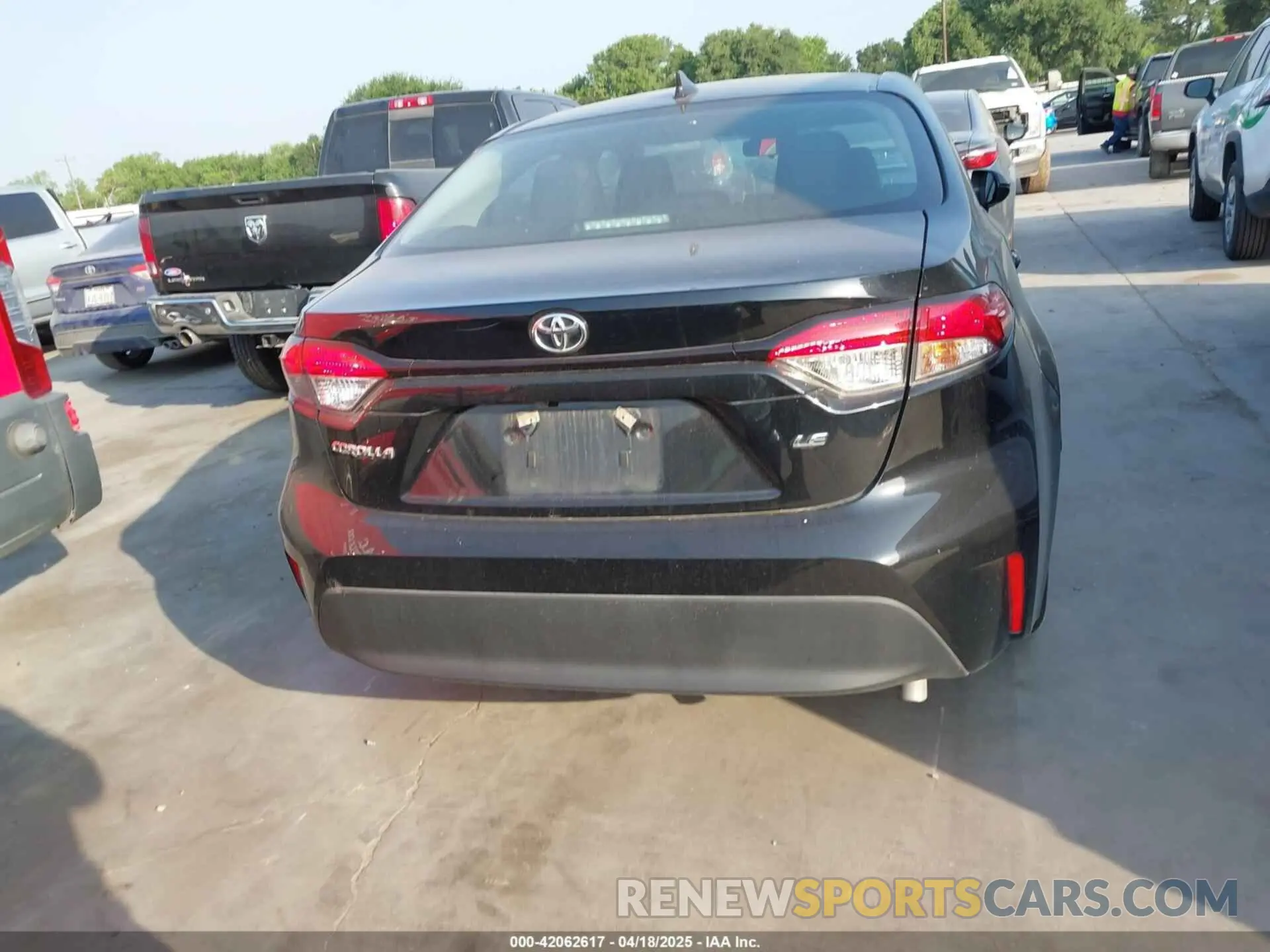 16 Photograph of a damaged car 5YFB4MDE3RP148186 TOYOTA COROLLA 2024