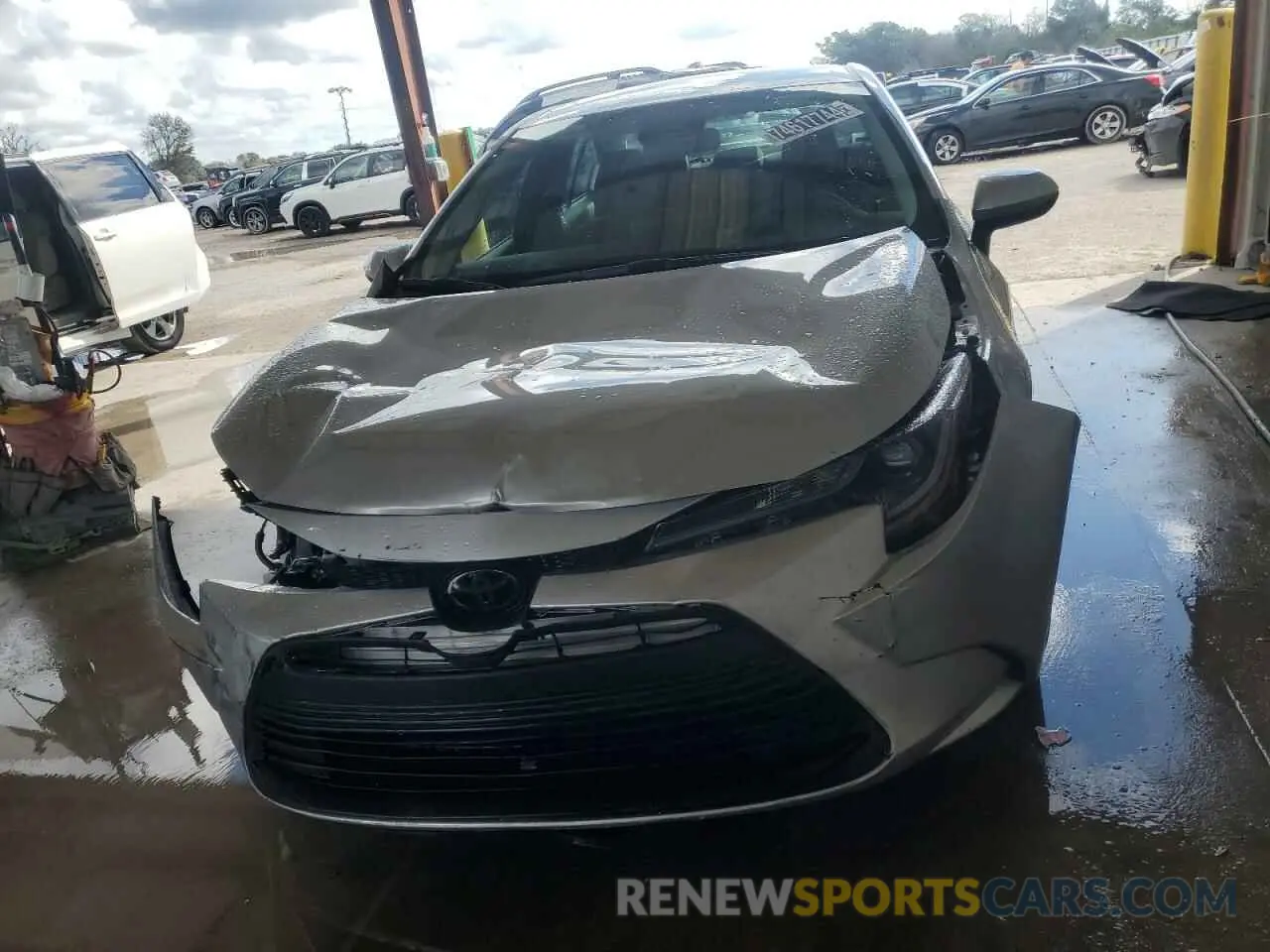 5 Photograph of a damaged car 5YFB4MDE3RP152299 TOYOTA COROLLA 2024