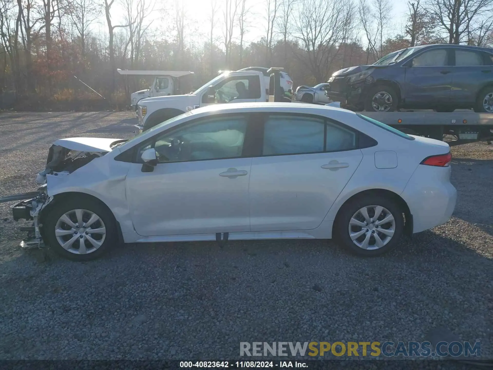 14 Photograph of a damaged car 5YFB4MDE3RP169460 TOYOTA COROLLA 2024