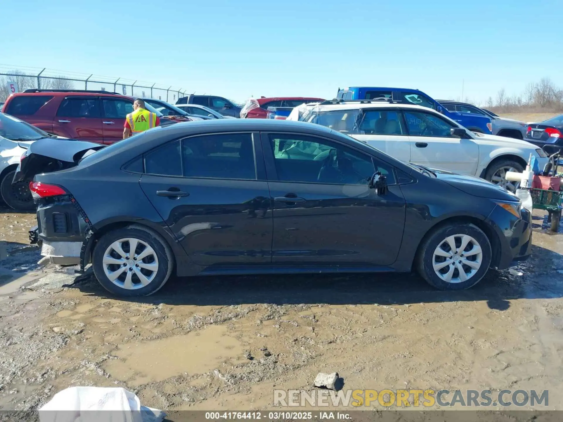 14 Photograph of a damaged car 5YFB4MDE3RP173993 TOYOTA COROLLA 2024
