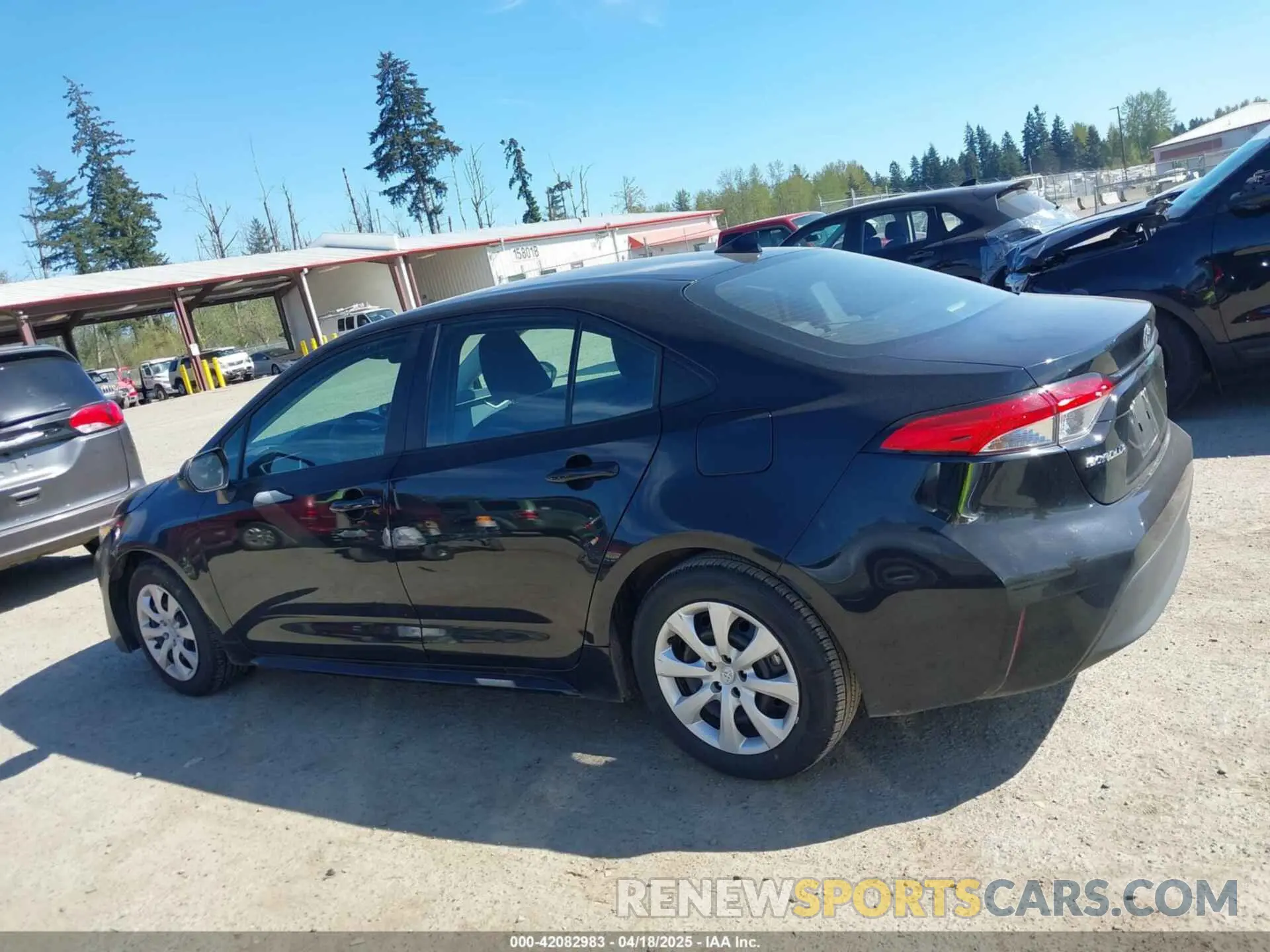 14 Photograph of a damaged car 5YFB4MDE3RP189899 TOYOTA COROLLA 2024