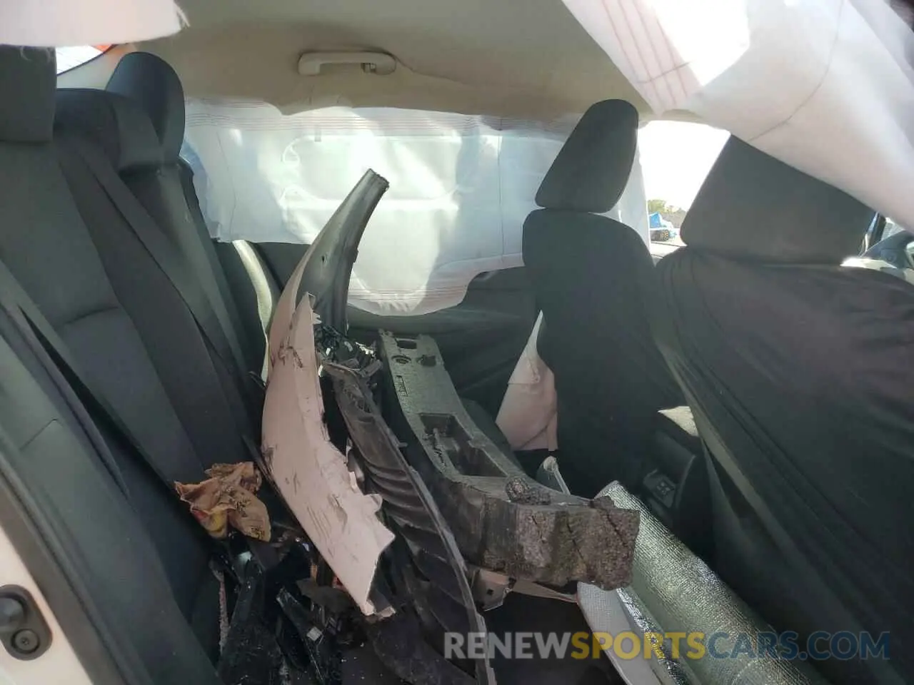 10 Photograph of a damaged car 5YFB4MDE3RP224389 TOYOTA COROLLA 2024