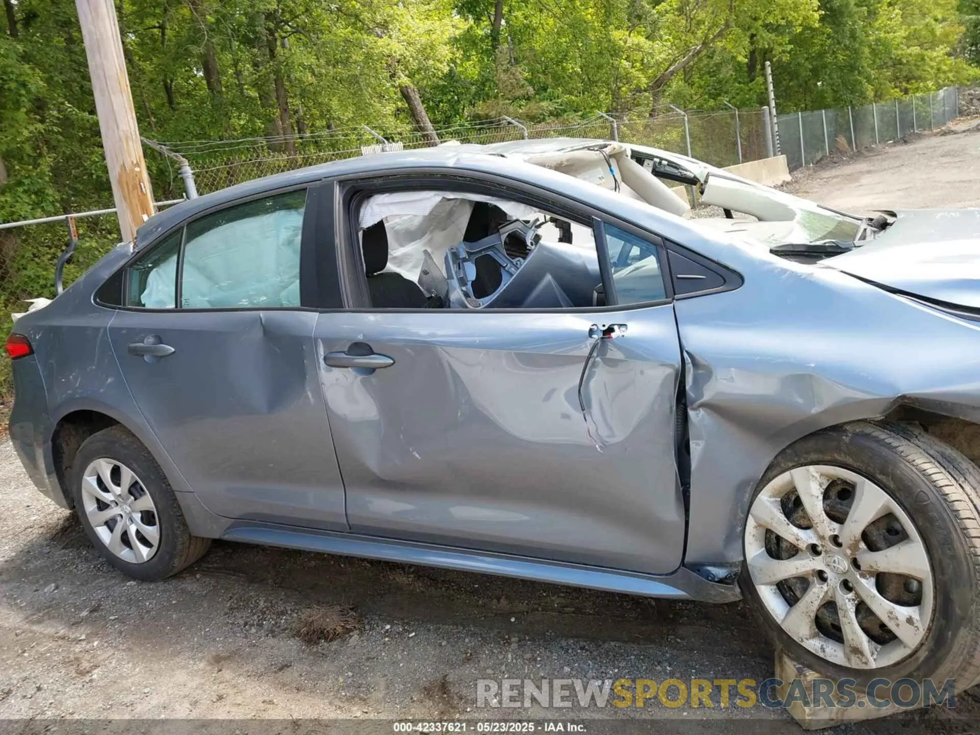 12 Photograph of a damaged car 5YFB4MDE4RP109137 TOYOTA COROLLA 2024