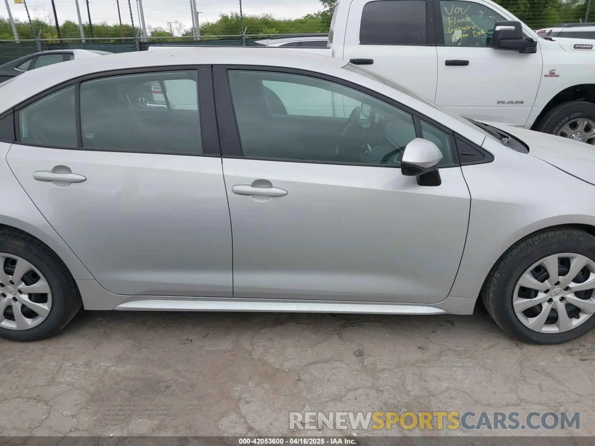 13 Photograph of a damaged car 5YFB4MDE4RP129193 TOYOTA COROLLA 2024