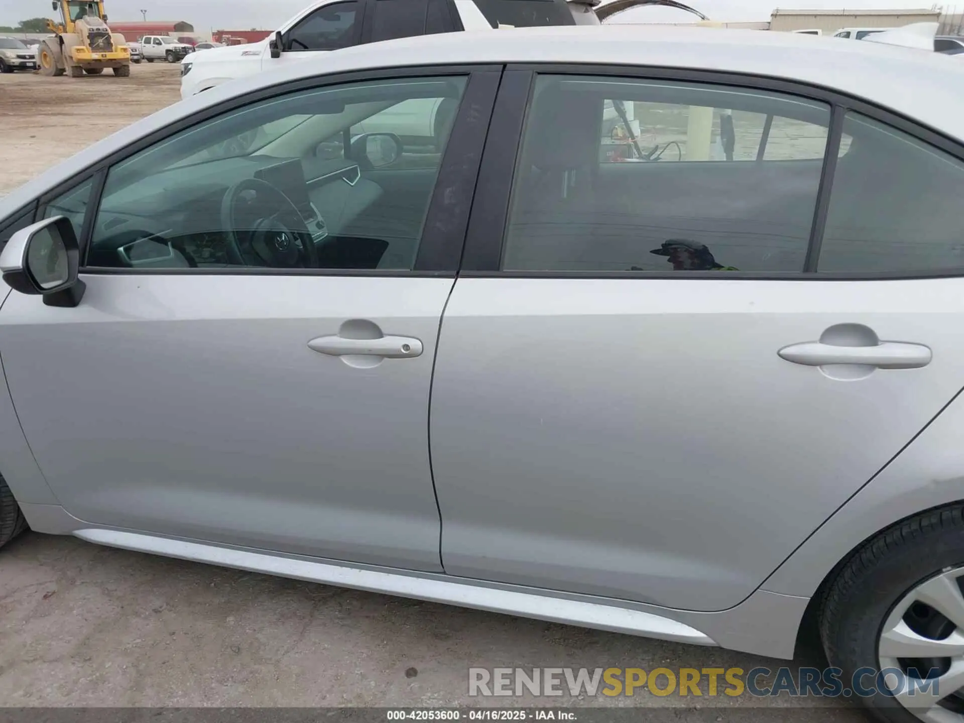 14 Photograph of a damaged car 5YFB4MDE4RP129193 TOYOTA COROLLA 2024