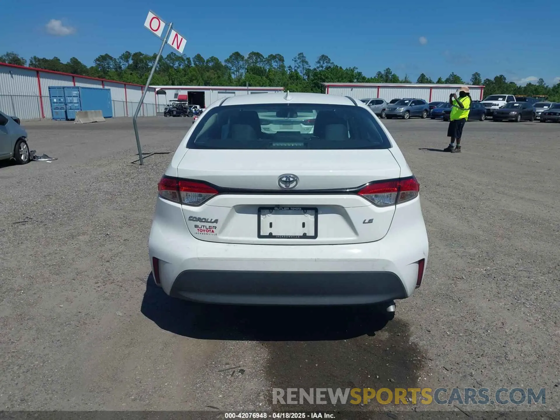 16 Photograph of a damaged car 5YFB4MDE4RP144938 TOYOTA COROLLA 2024