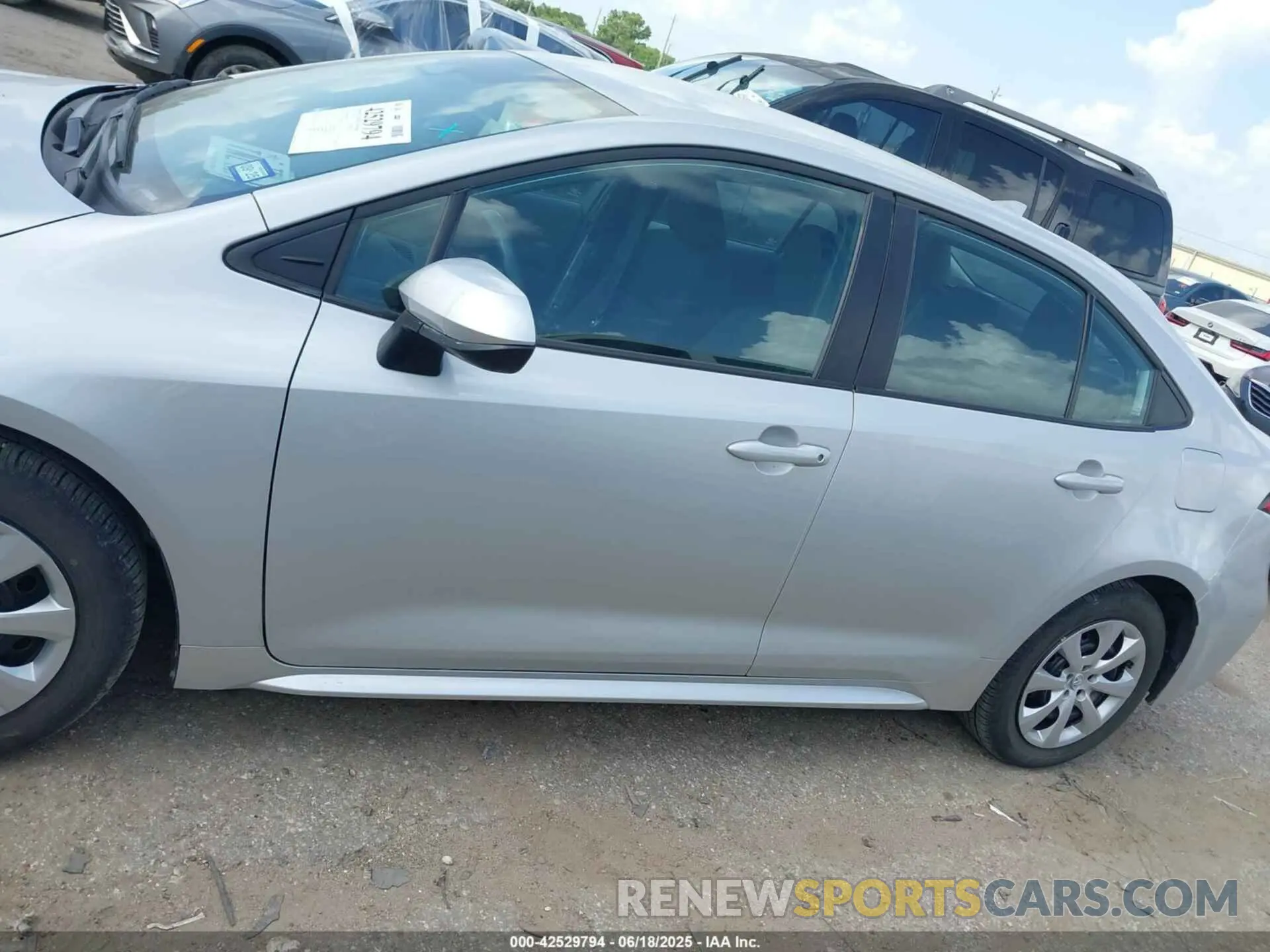 14 Photograph of a damaged car 5YFB4MDE5RP086287 TOYOTA COROLLA 2024