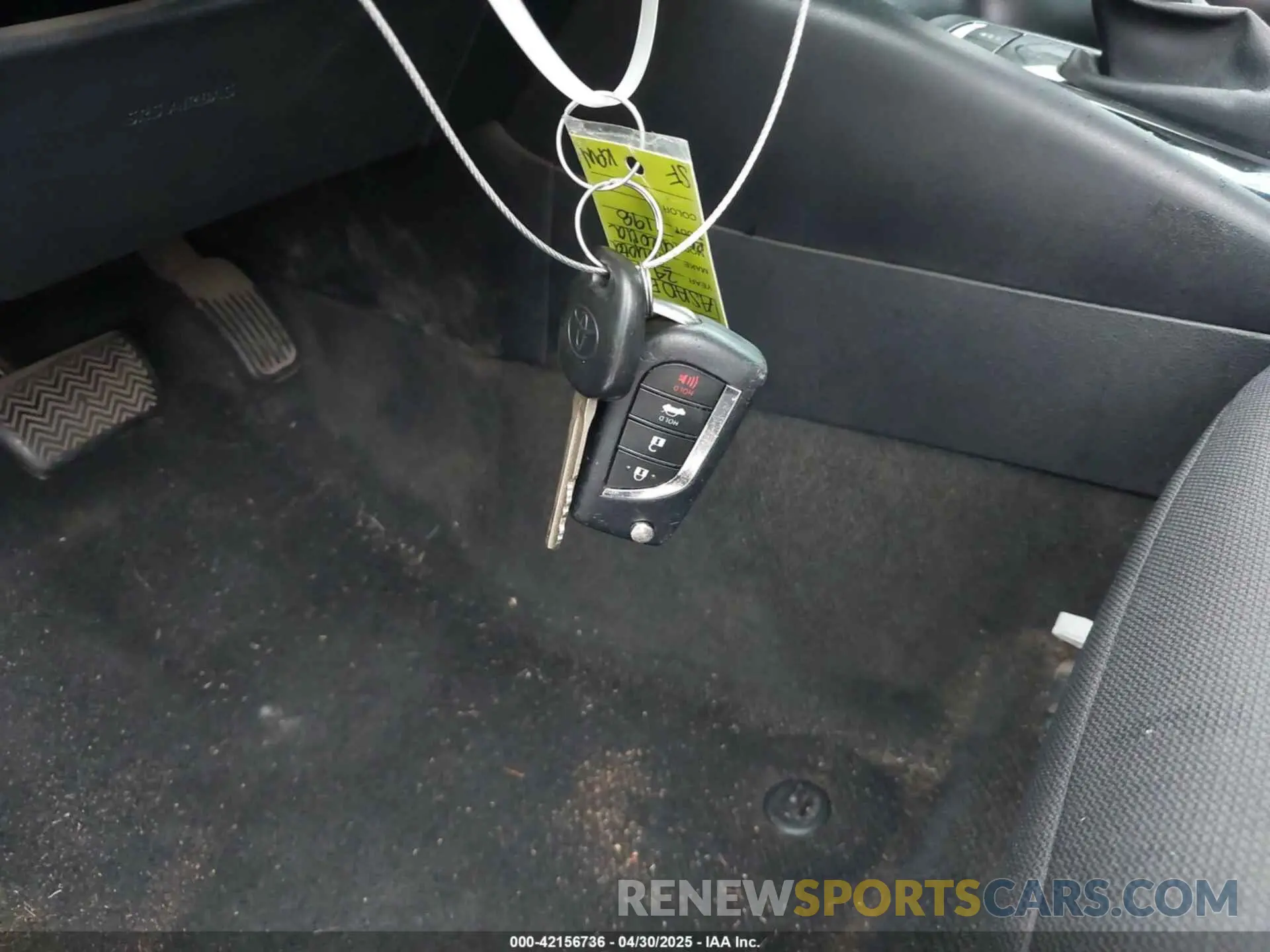 11 Photograph of a damaged car 5YFB4MDE5RP194893 TOYOTA COROLLA 2024
