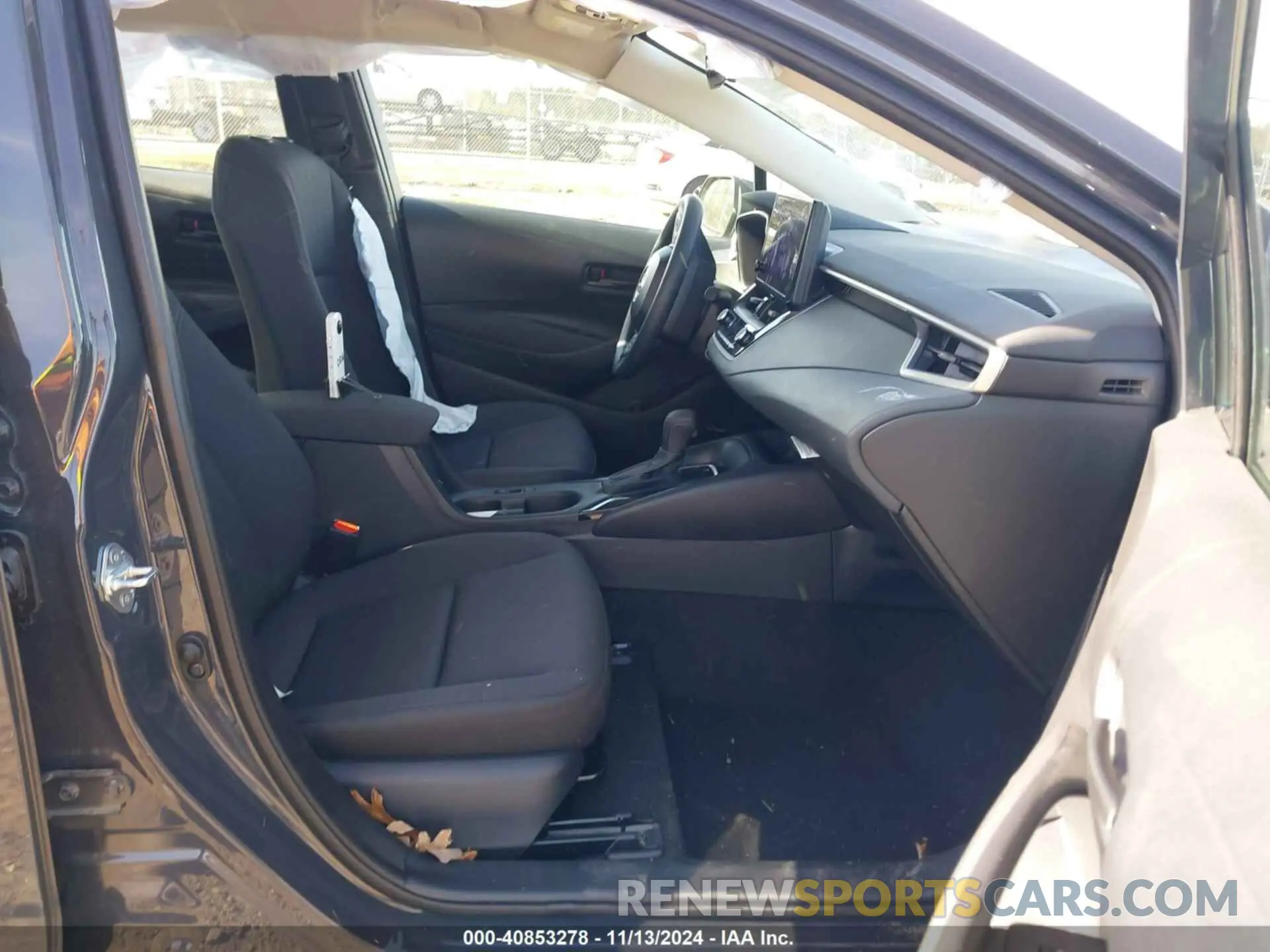 5 Photograph of a damaged car 5YFB4MDE5RP203902 TOYOTA COROLLA 2024