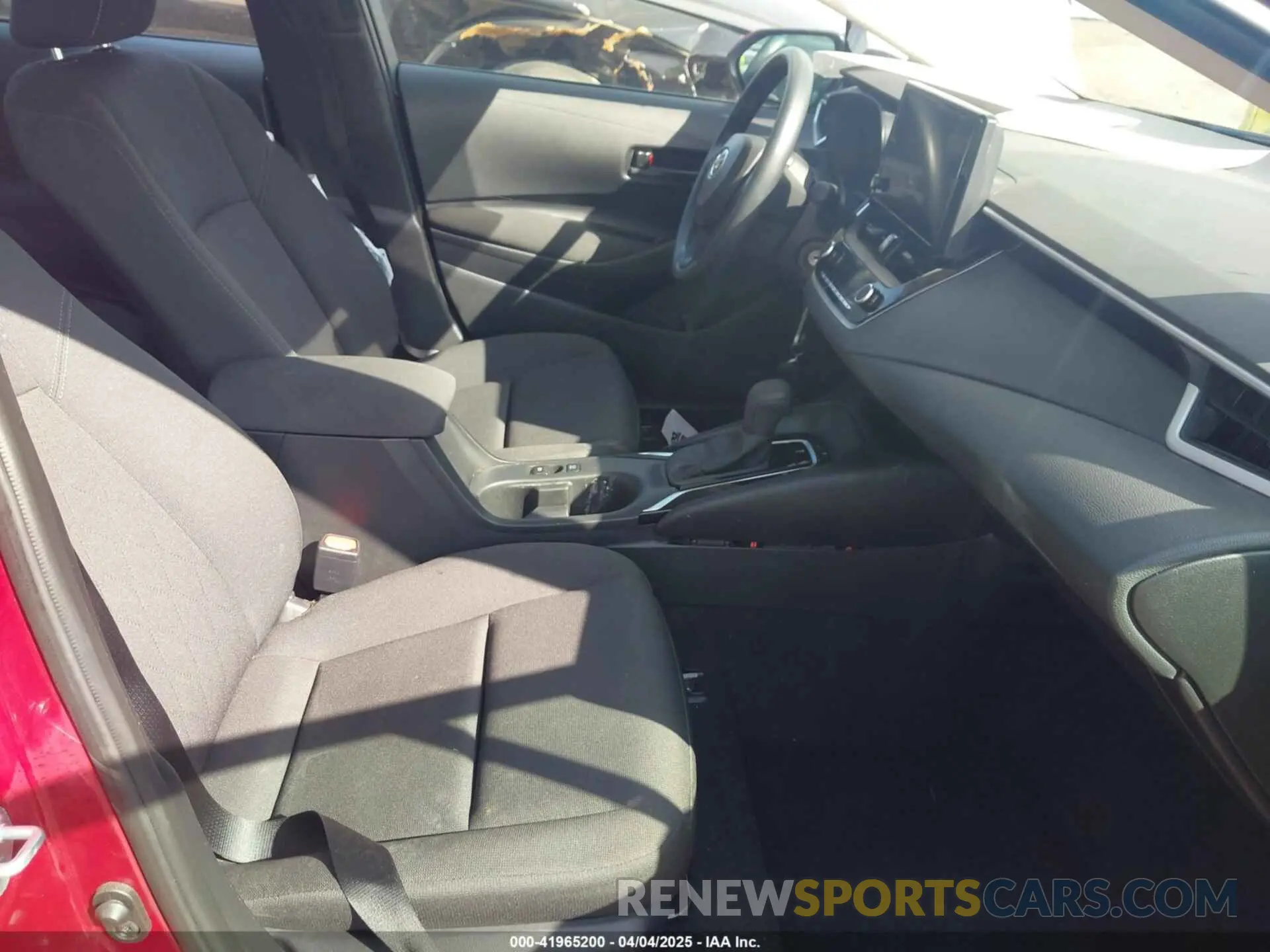 5 Photograph of a damaged car 5YFB4MDE5RP216942 TOYOTA COROLLA 2024