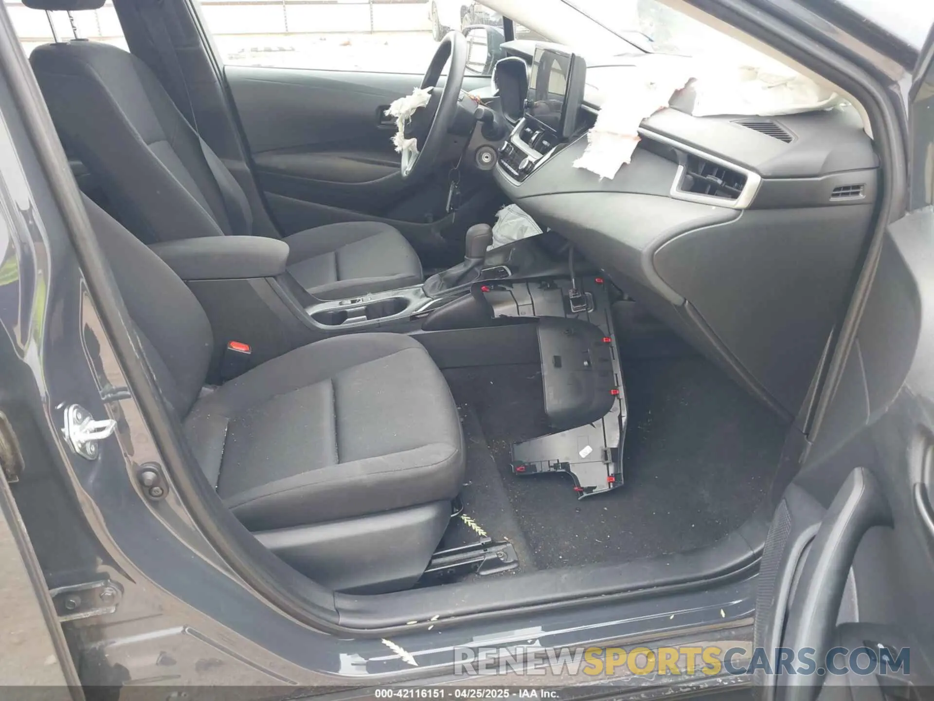 5 Photograph of a damaged car 5YFB4MDE6RP103677 TOYOTA COROLLA 2024