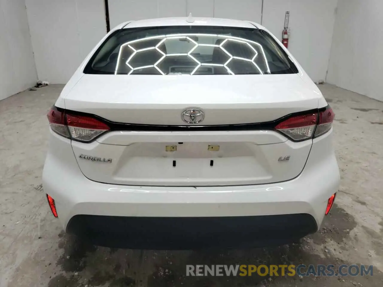 6 Photograph of a damaged car 5YFB4MDE6RP108779 TOYOTA COROLLA 2024