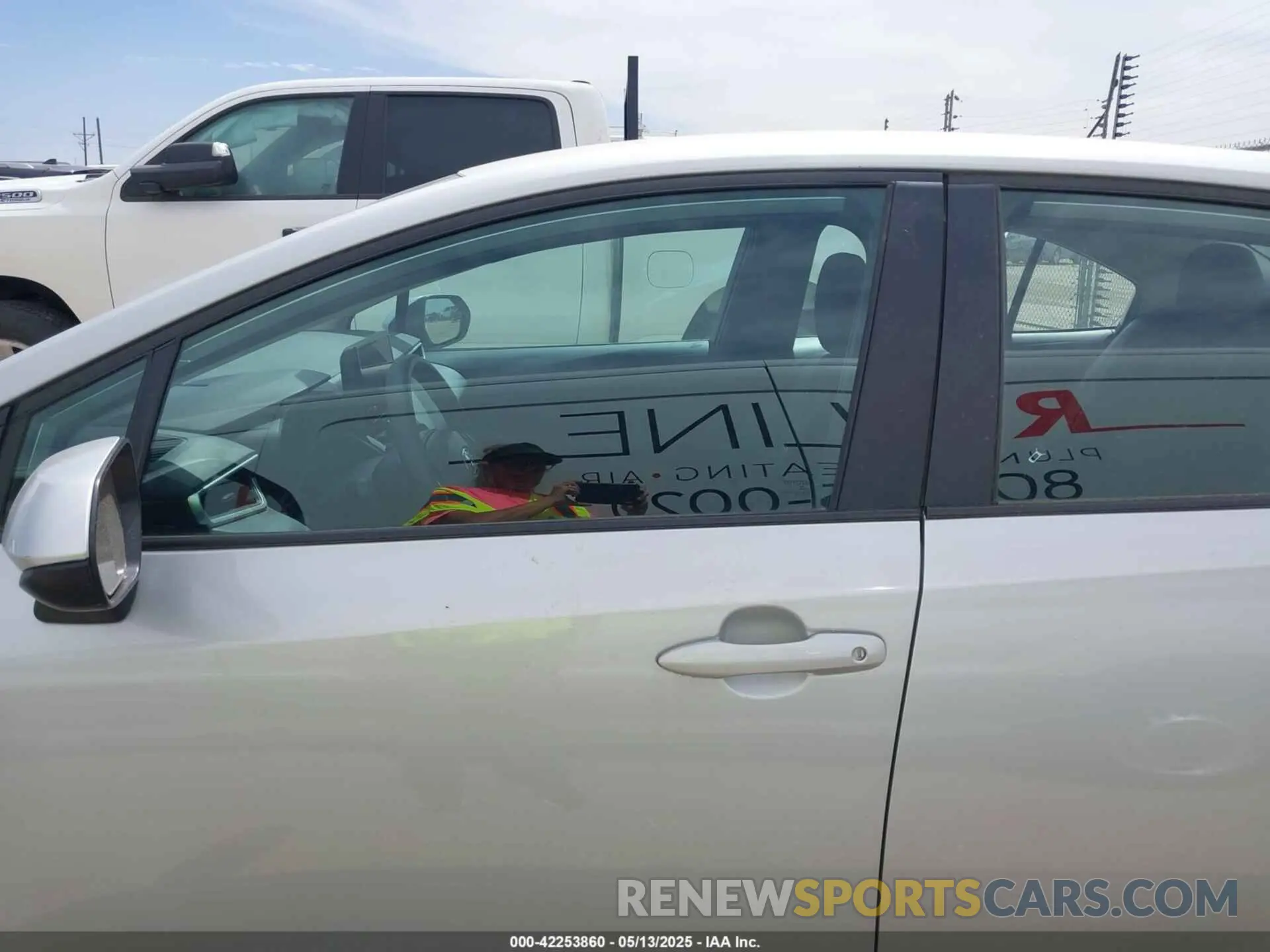 14 Photograph of a damaged car 5YFB4MDE6RP131026 TOYOTA COROLLA 2024