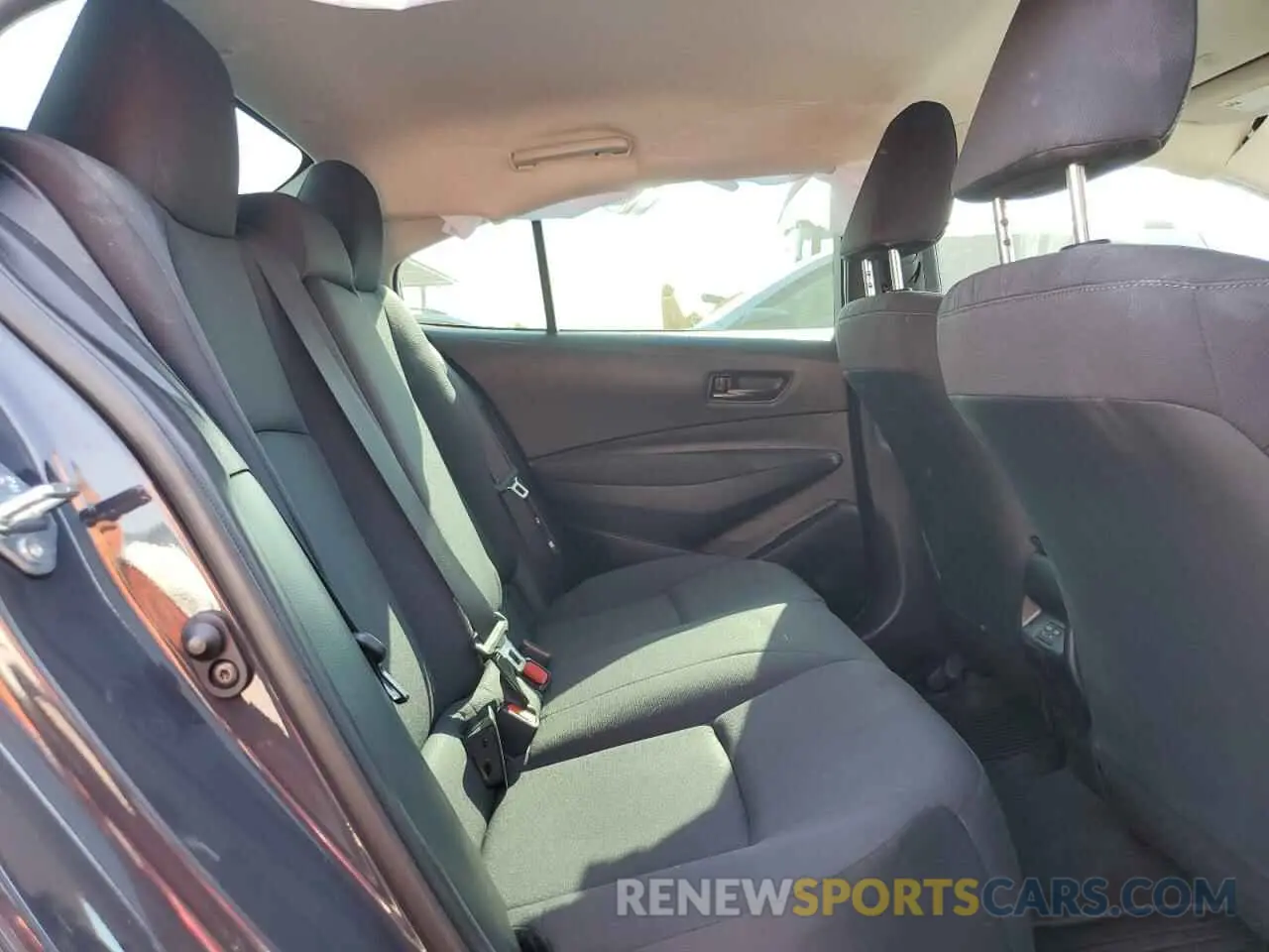 10 Photograph of a damaged car 5YFB4MDE6RP175902 TOYOTA COROLLA 2024